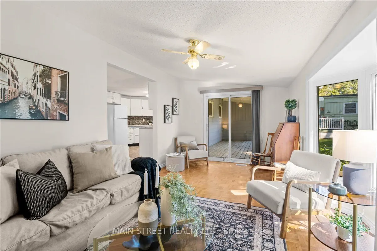 2 Pineridge Crescent
