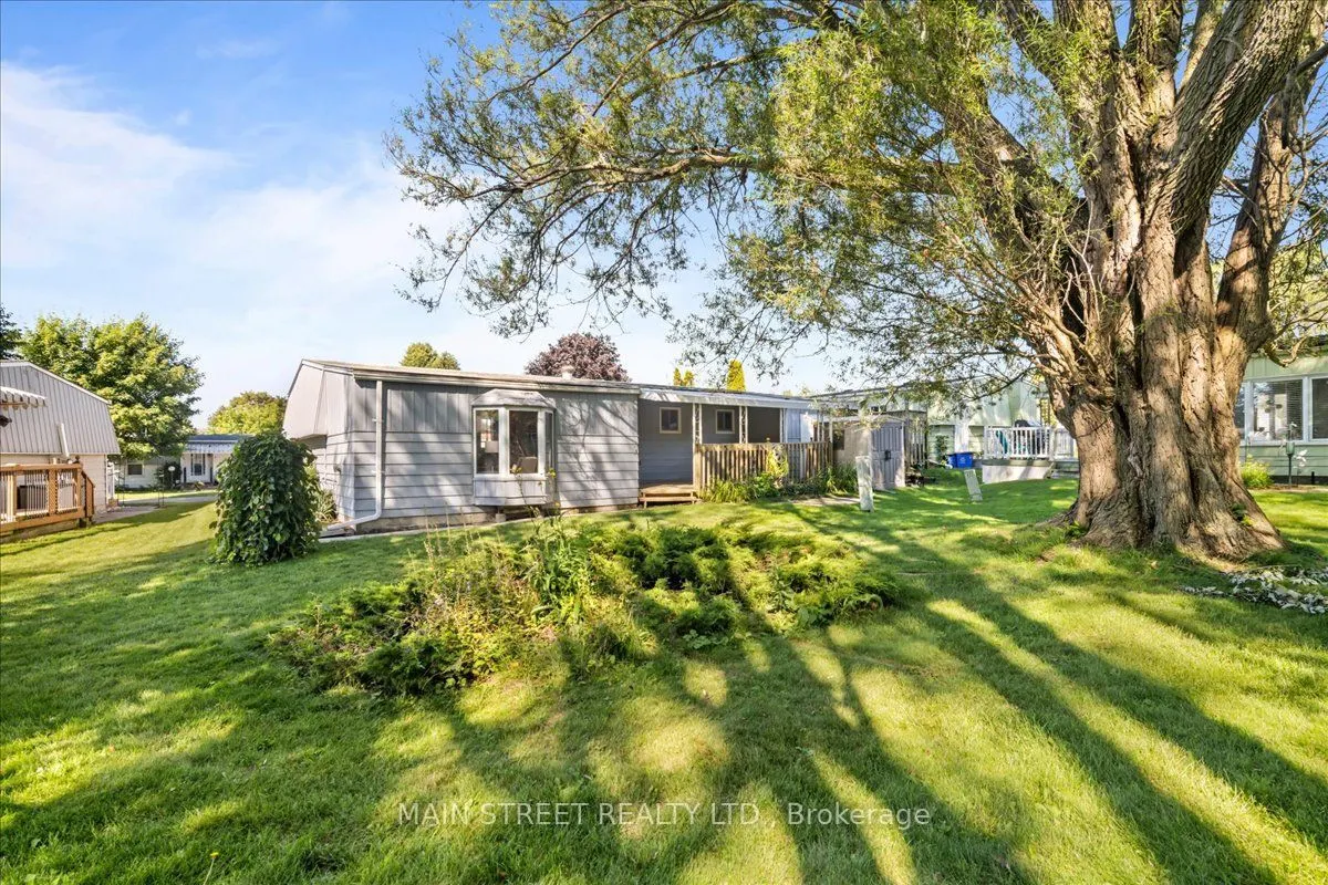 2 Pineridge Crescent