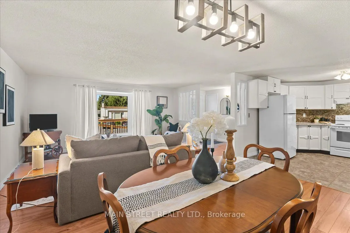 2 Pineridge Crescent