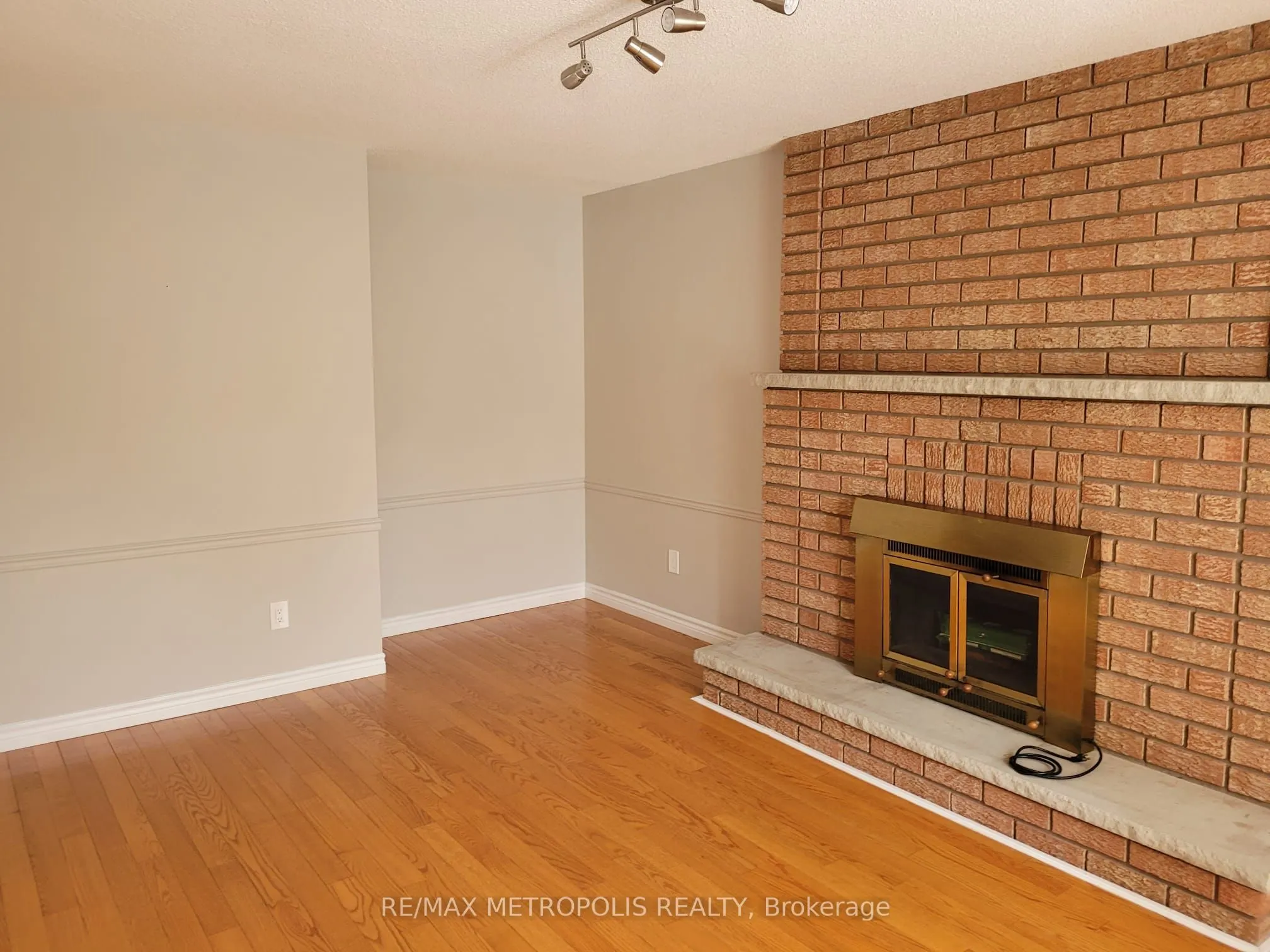 83 Windrush Trail