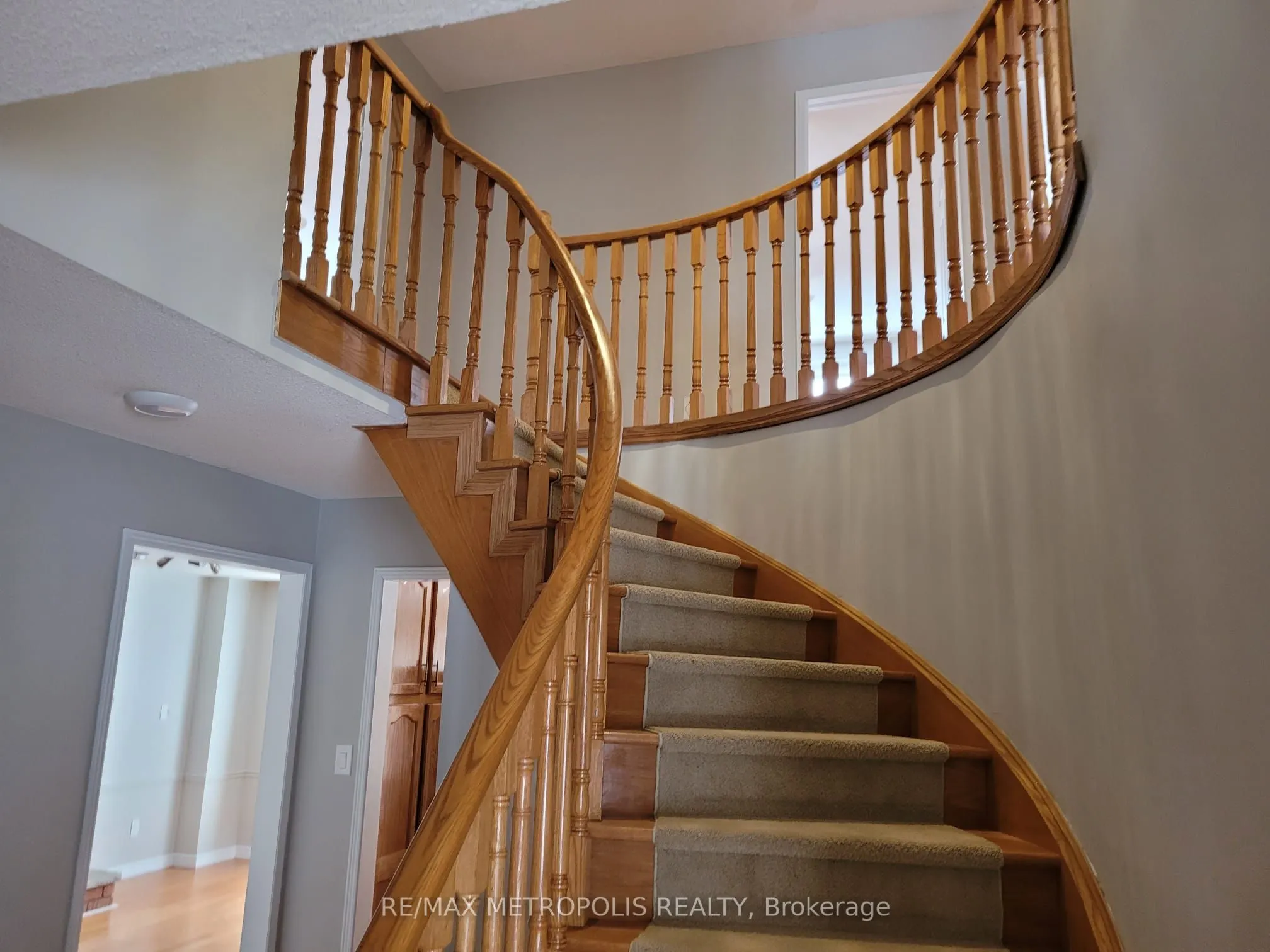 83 Windrush Trail