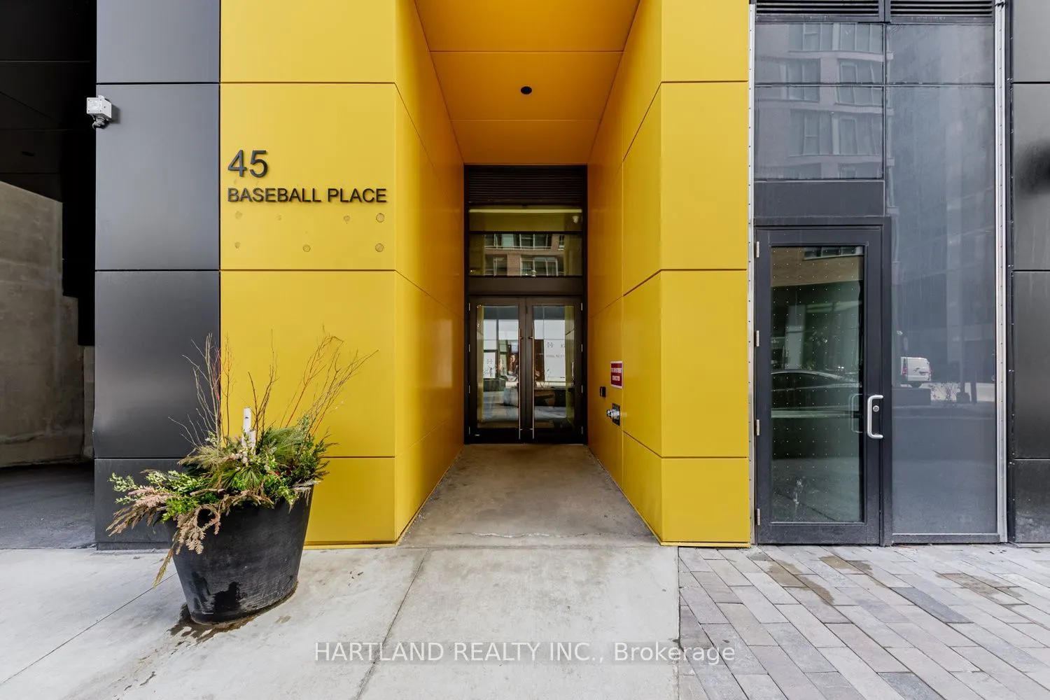 45 Baseball Place #1308