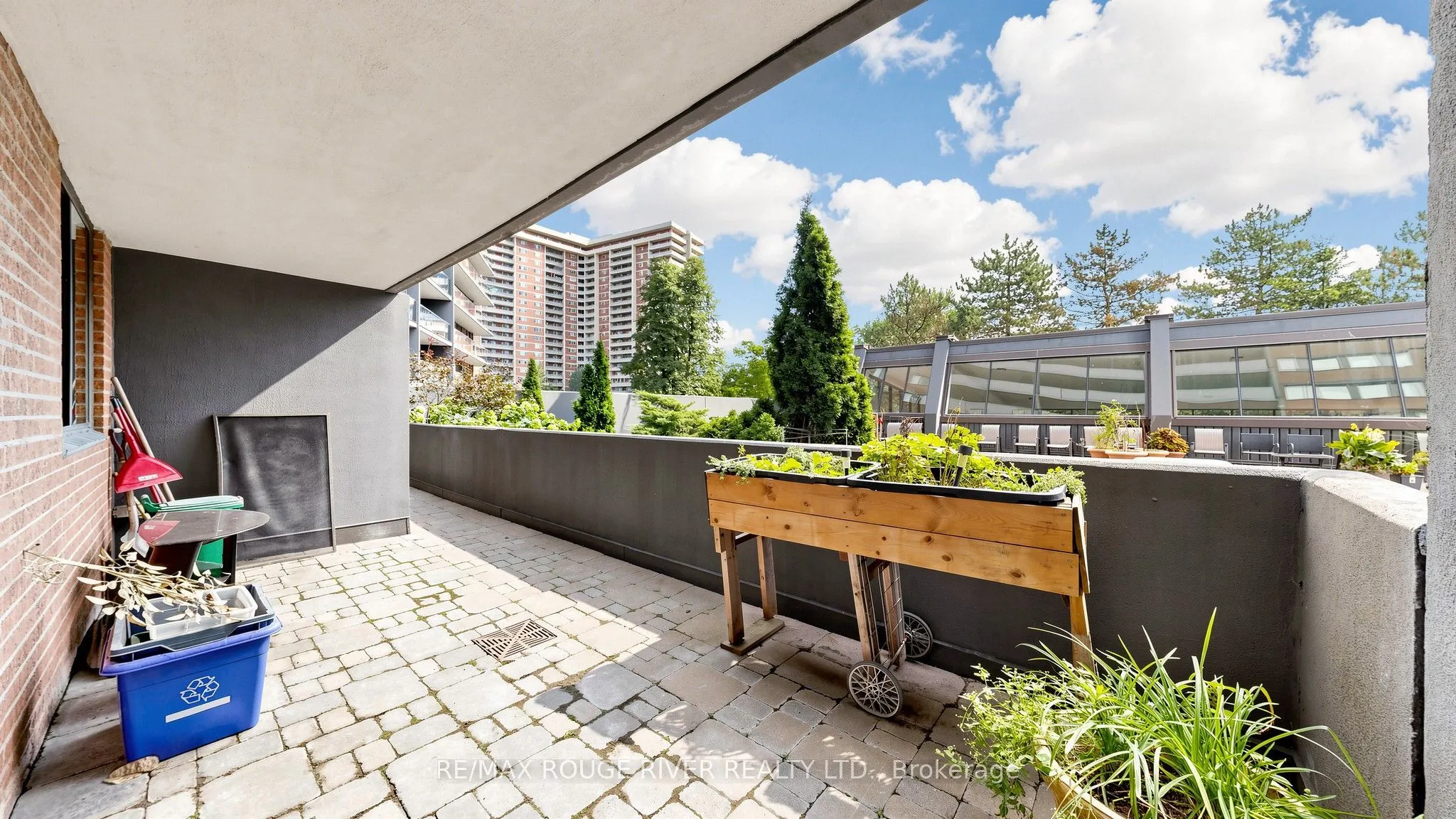 757 Victoria Park Avenue #206