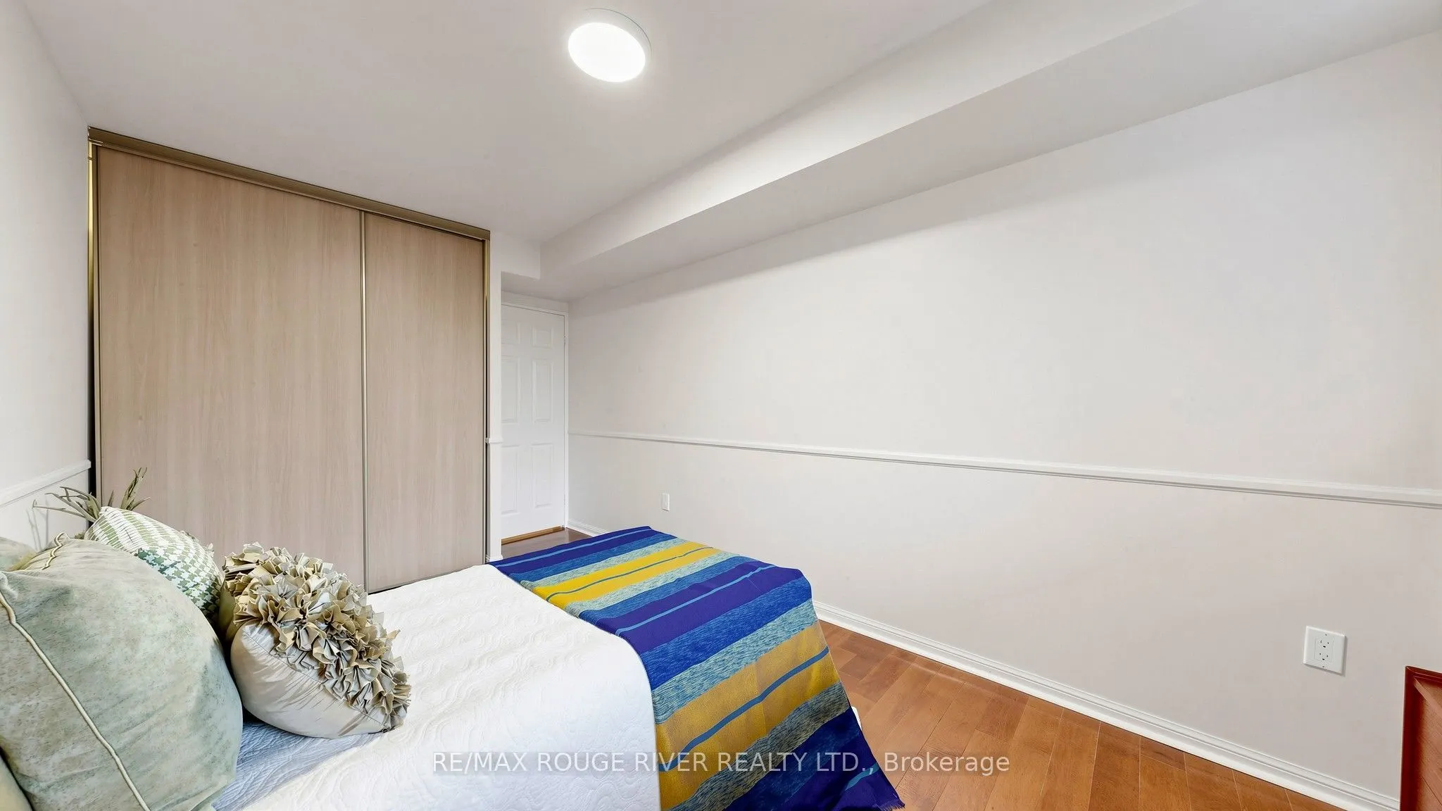 757 Victoria Park Avenue #206