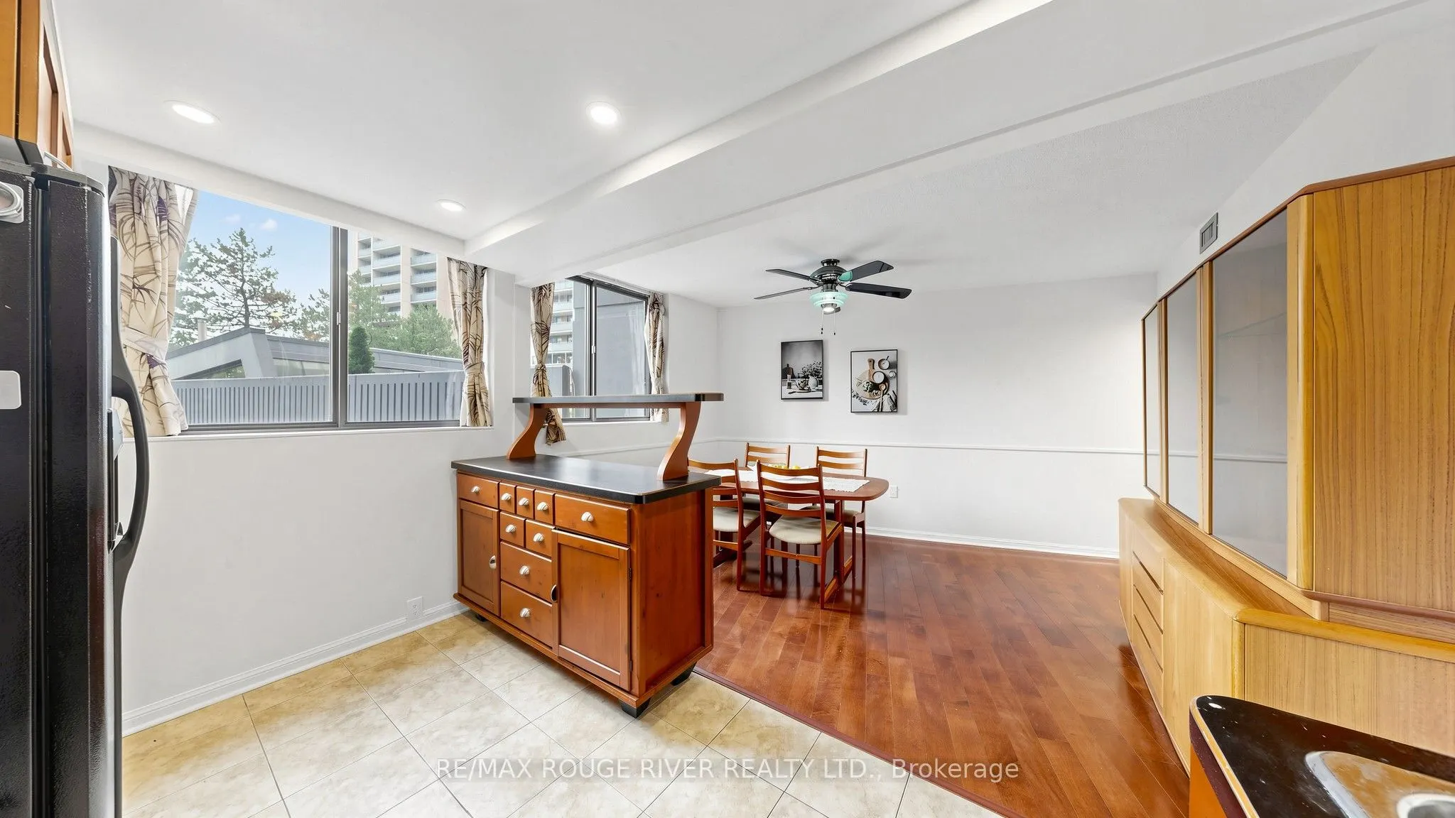 757 Victoria Park Avenue #206