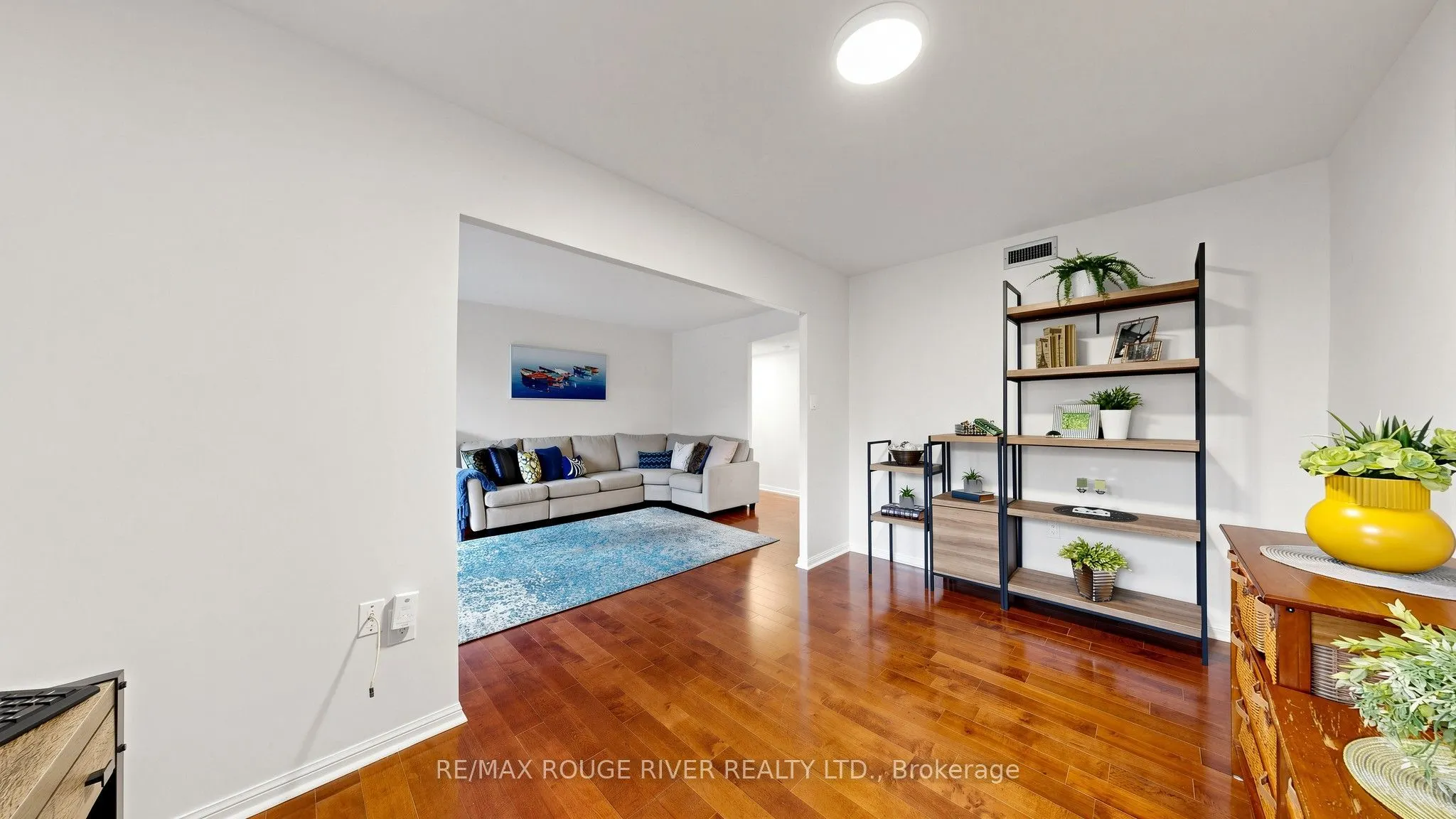 757 Victoria Park Avenue #206