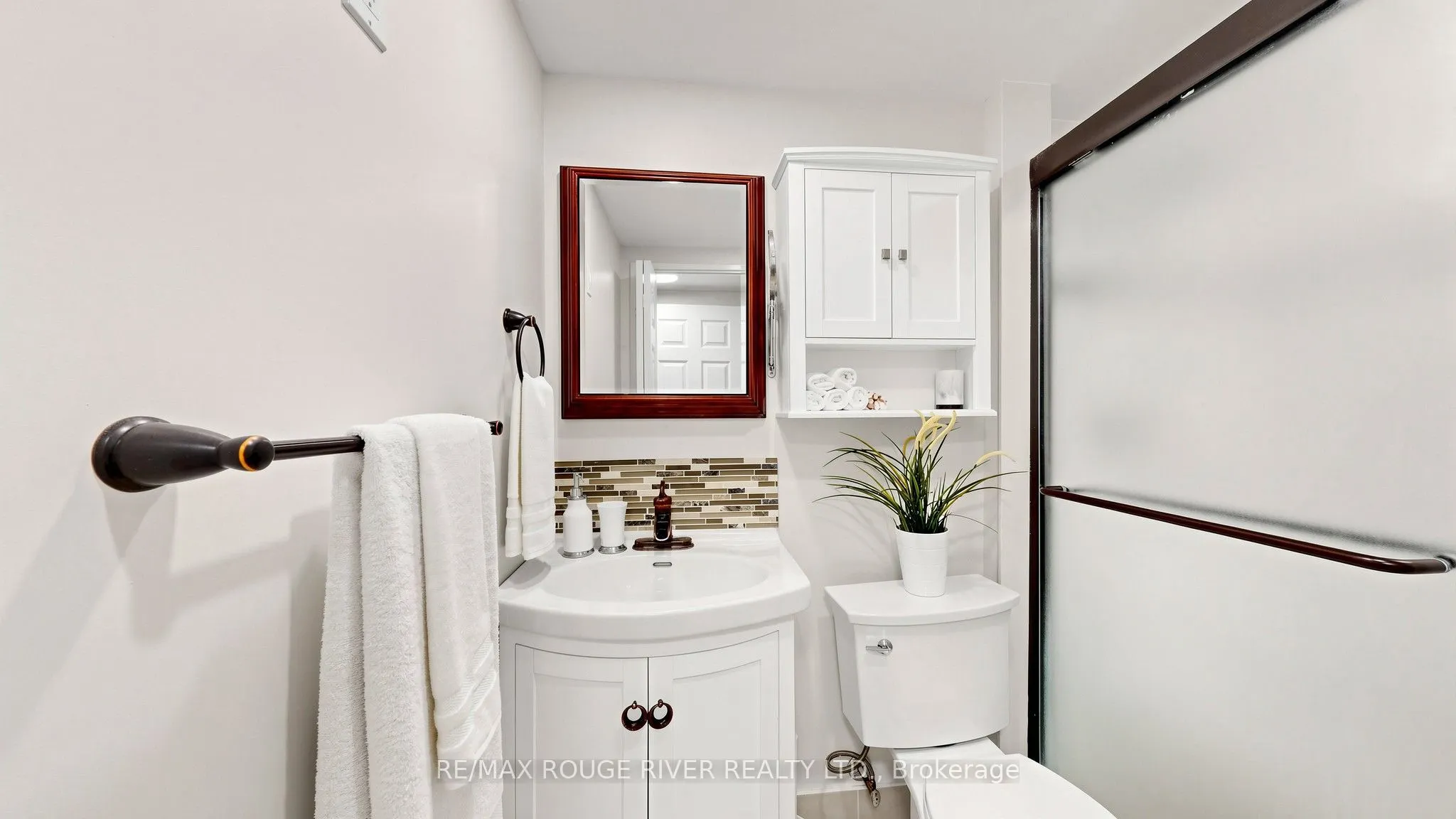 757 Victoria Park Avenue #206