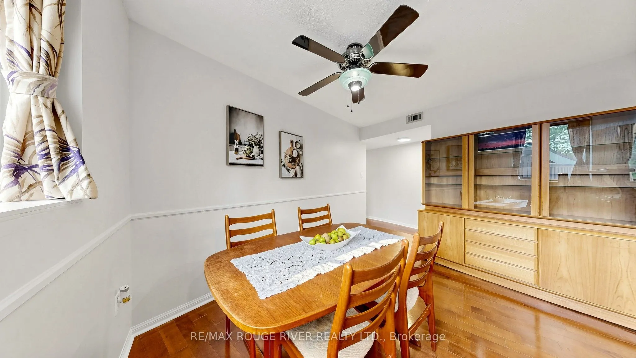 757 Victoria Park Avenue #206