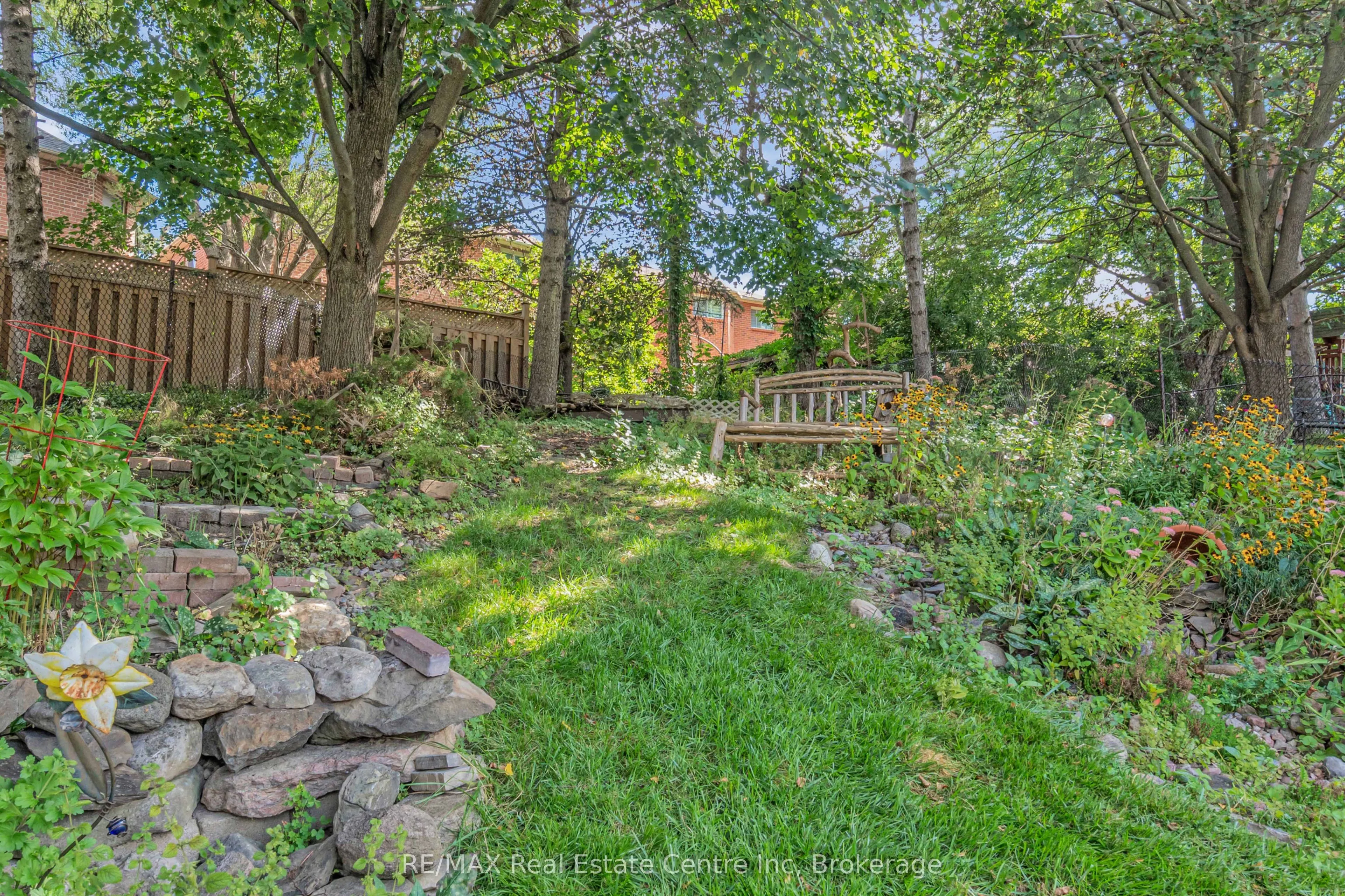 53 Meekings Drive