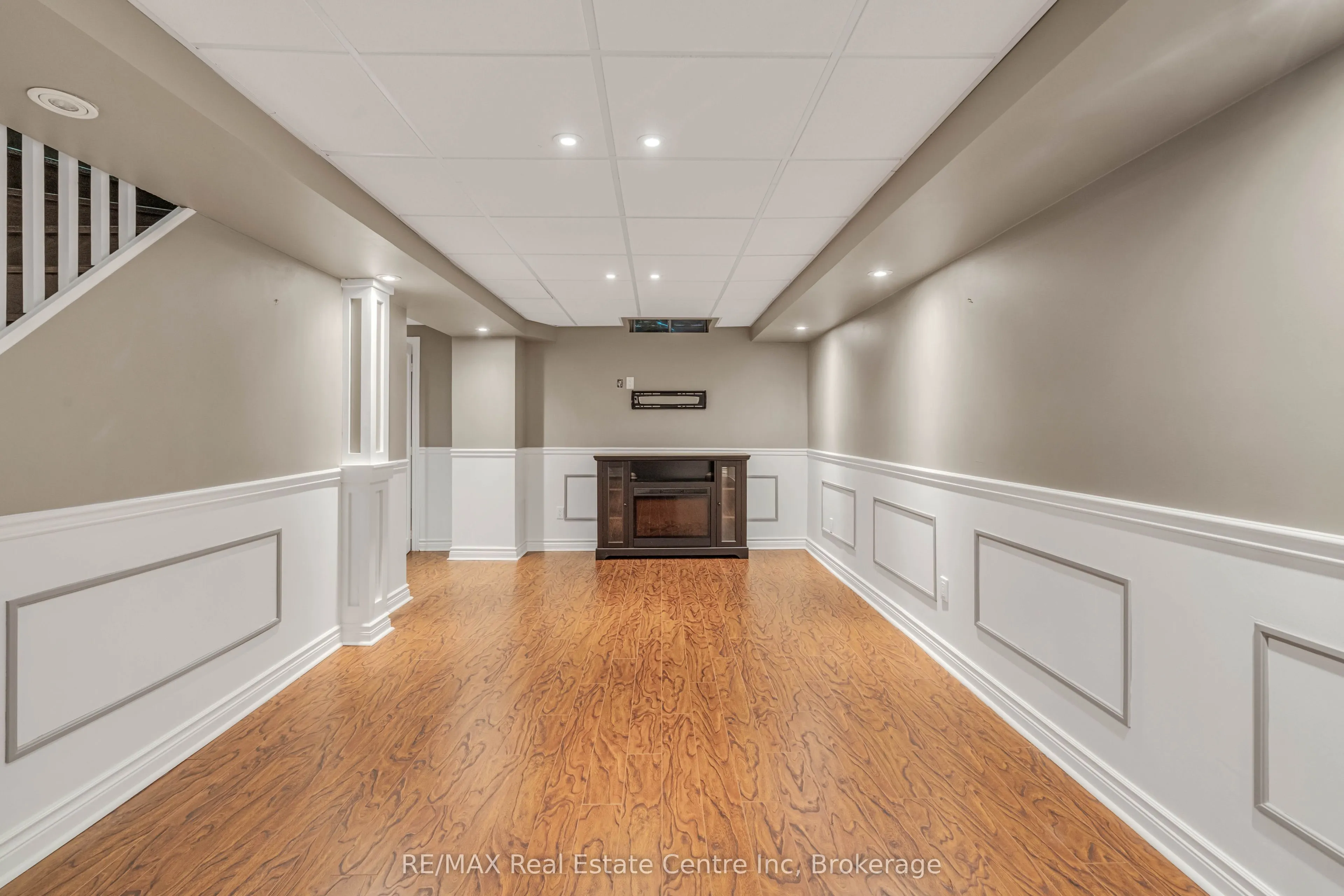 53 Meekings Drive
