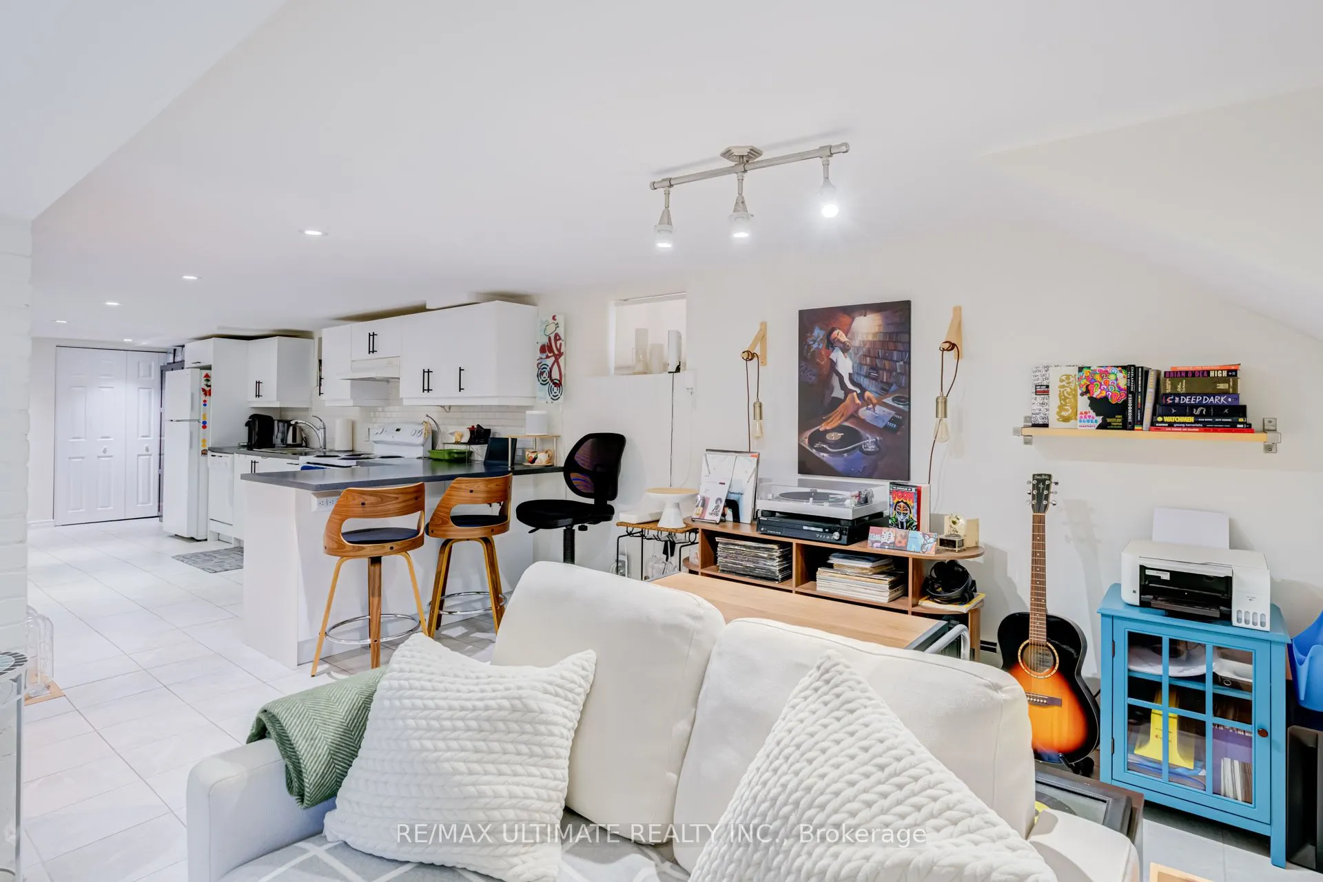 533 Kingston Road