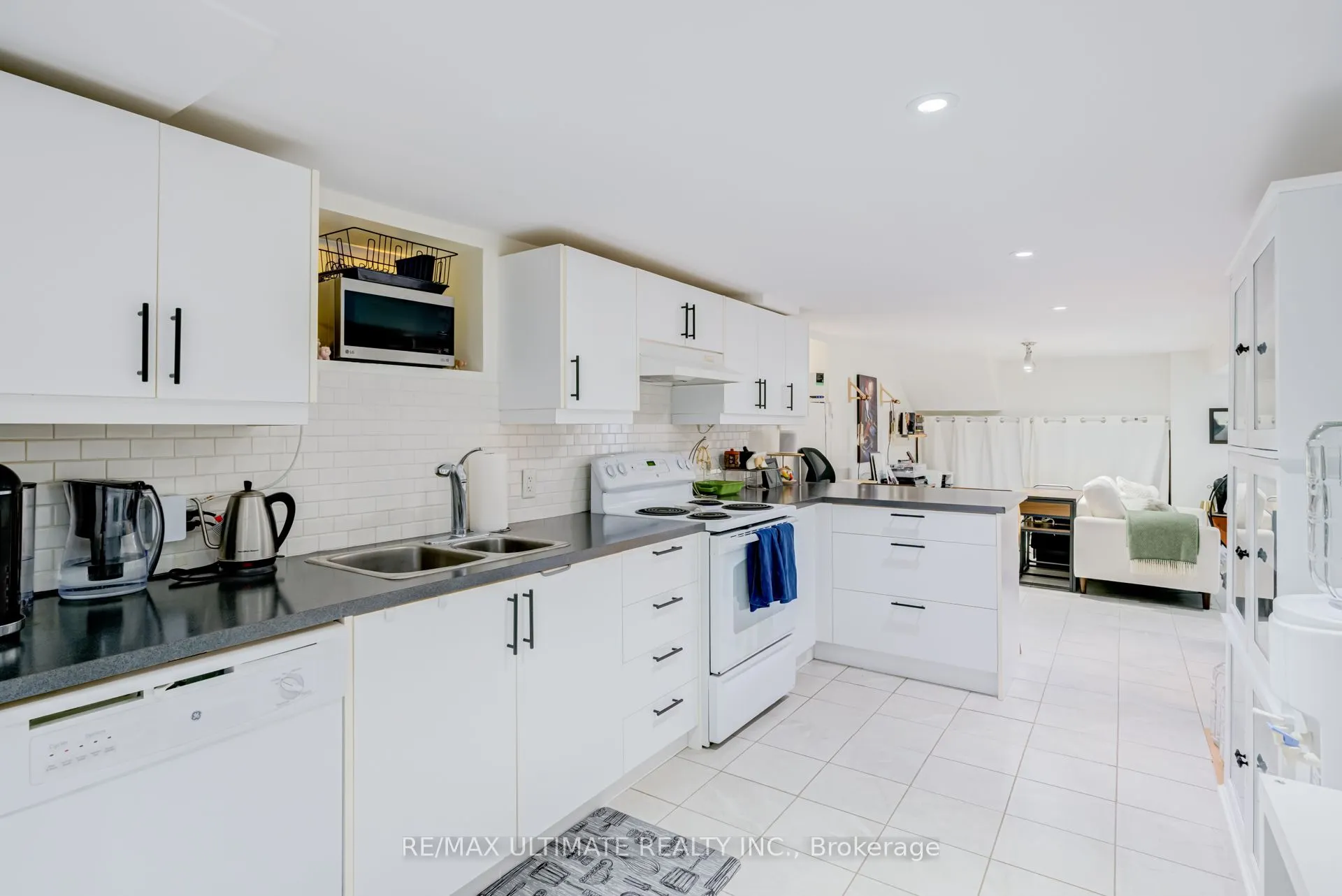 533 Kingston Road
