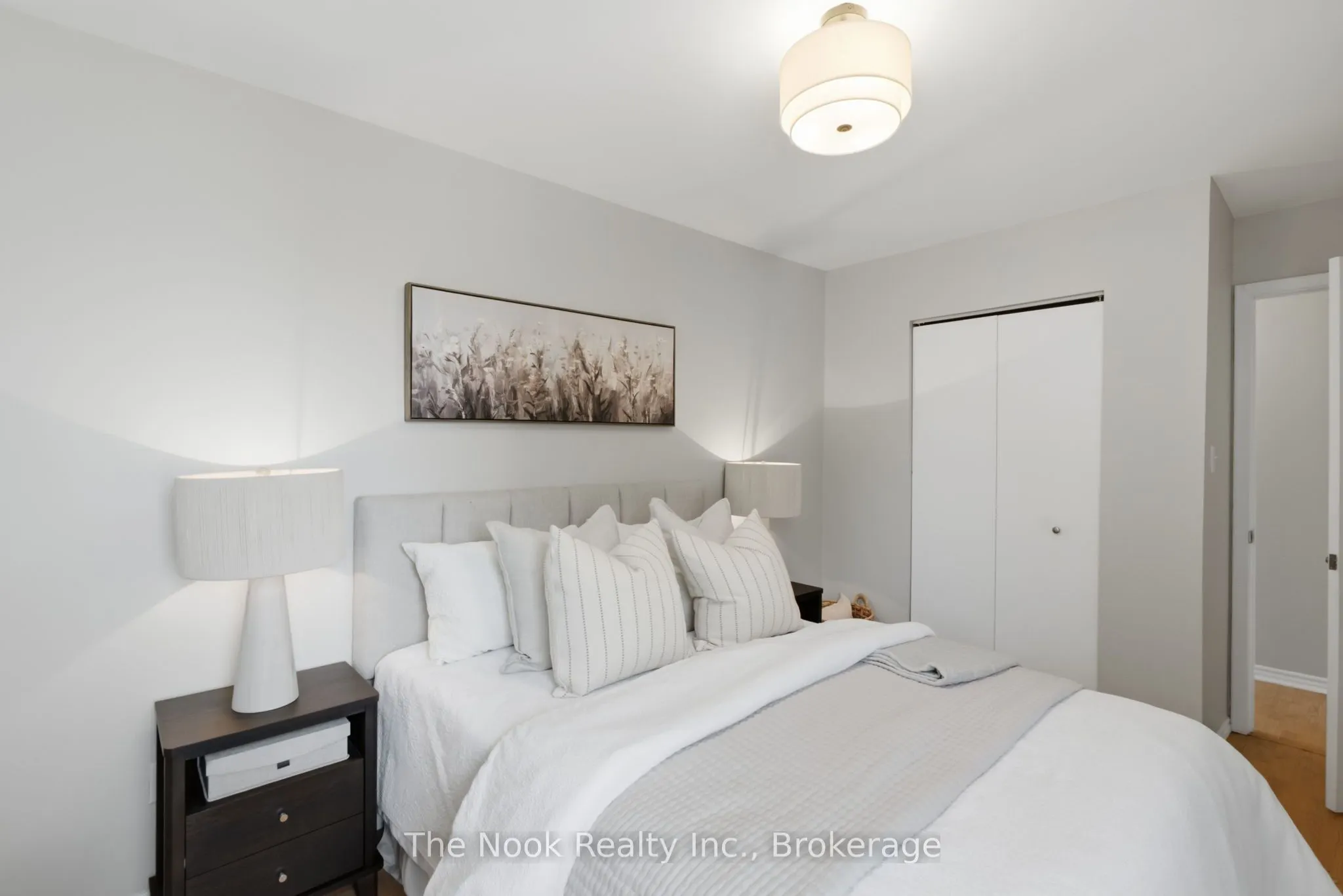 540 Mary Street E #1-3