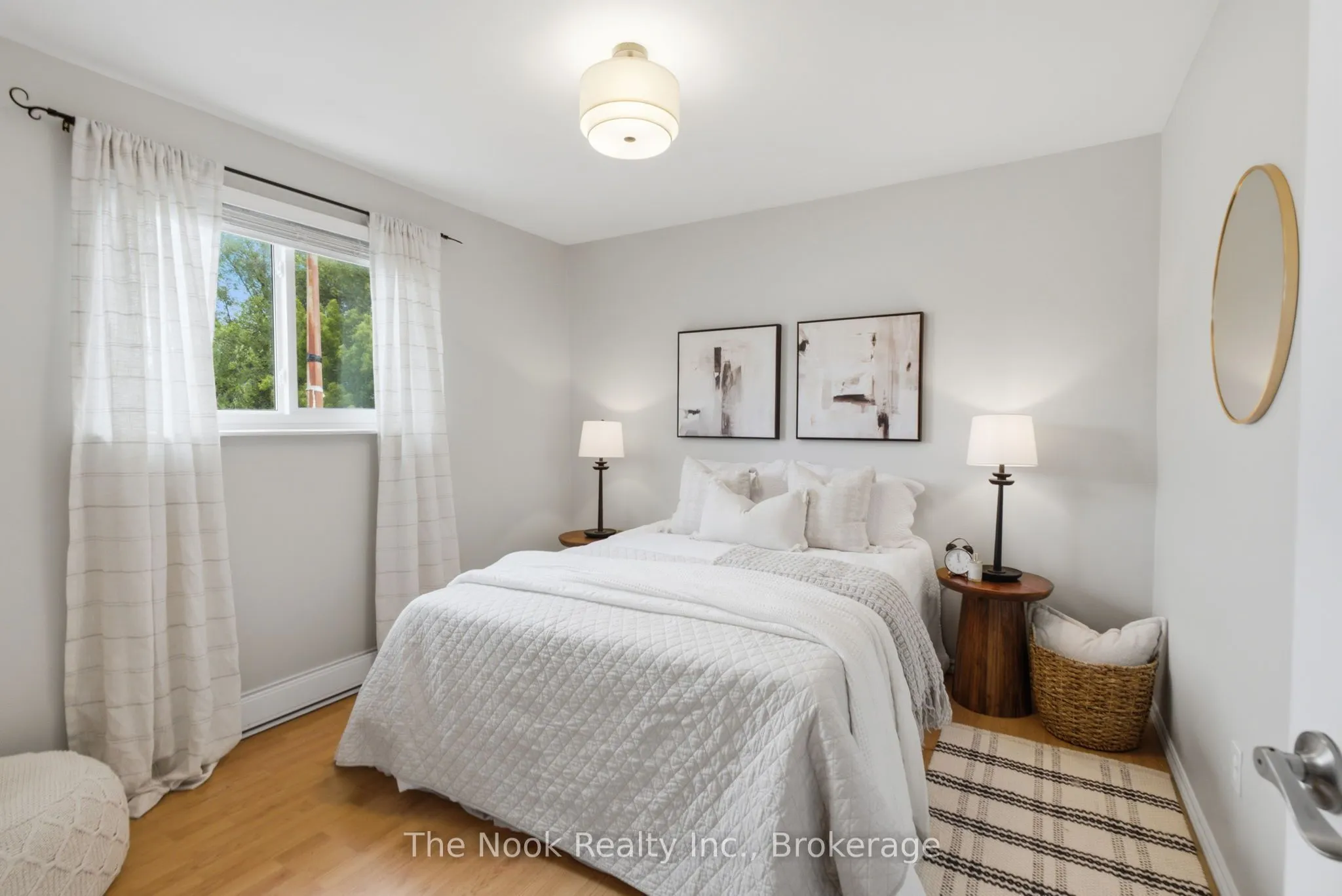 540 Mary Street E #1-3