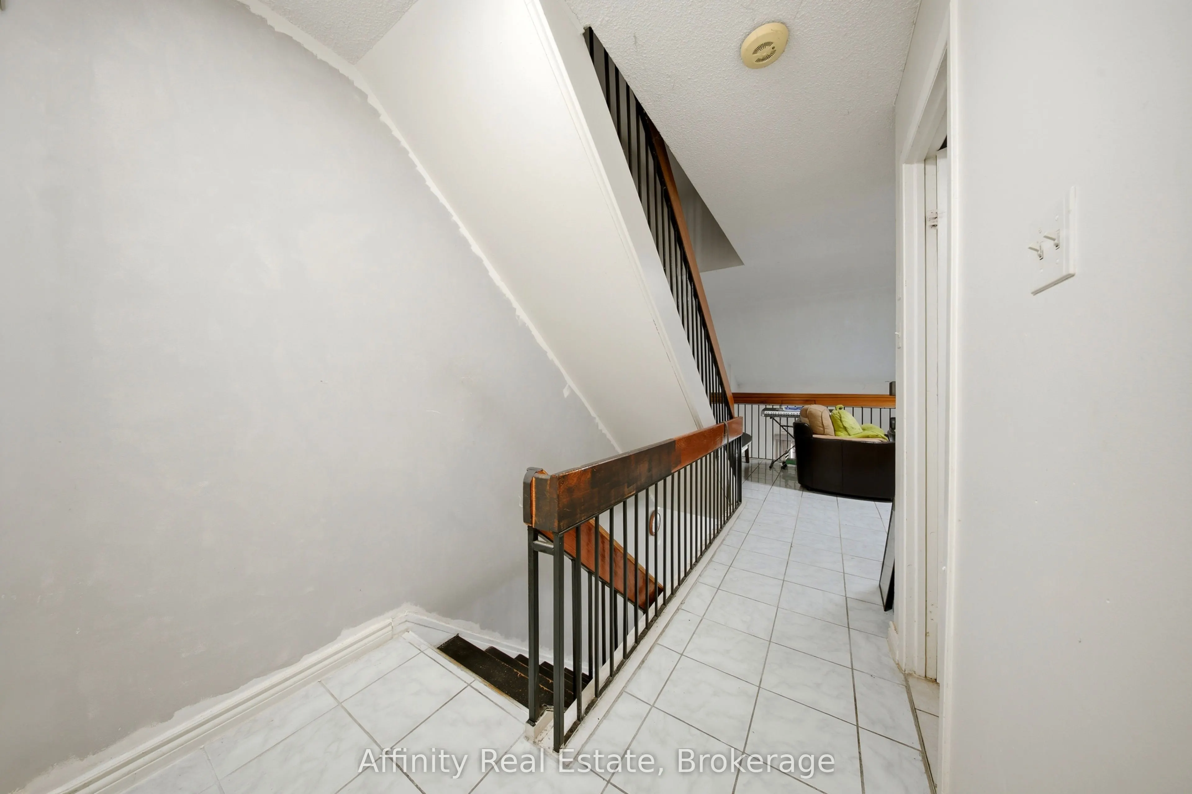 275 Manse Road #8