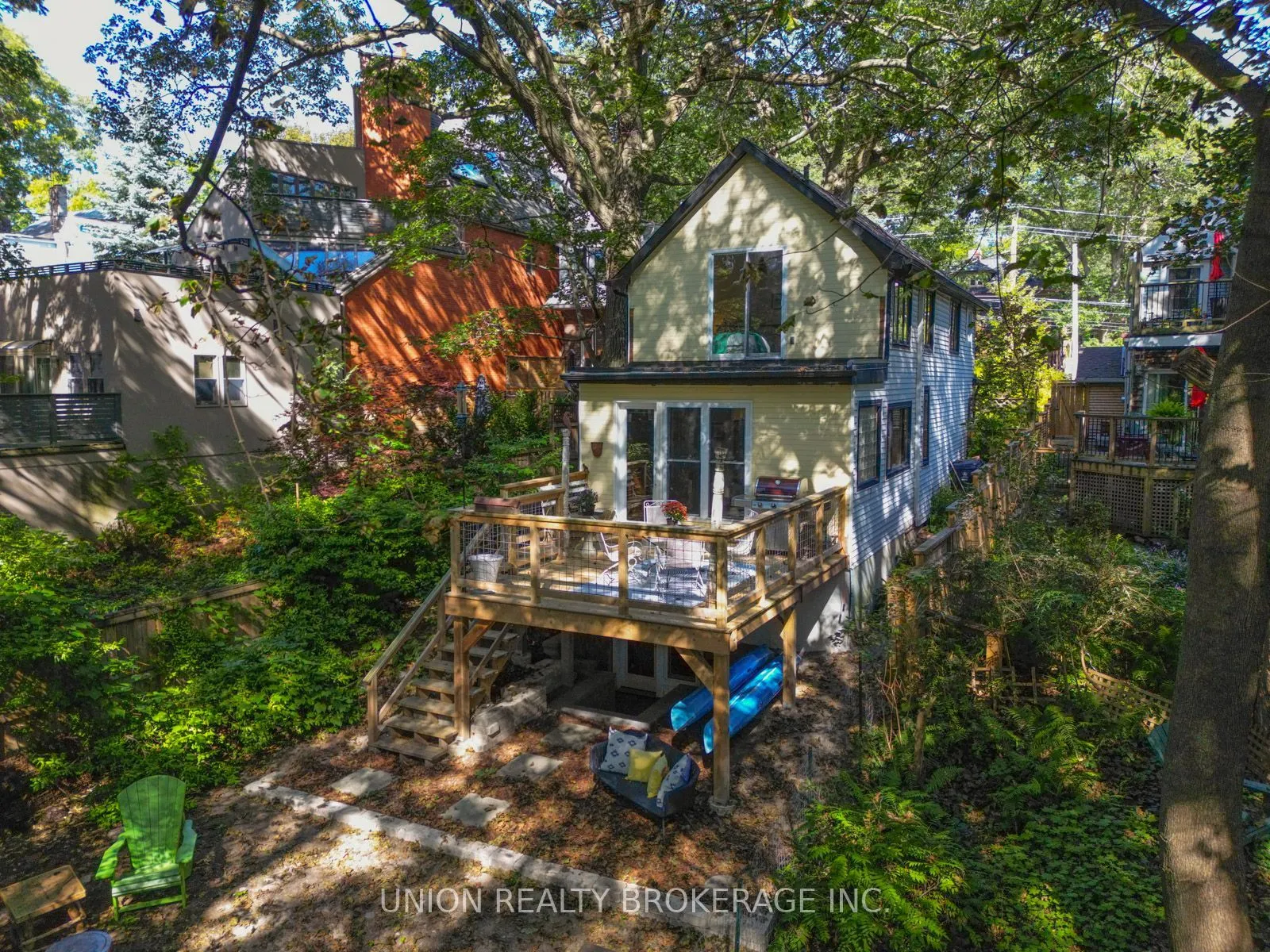 28 Victoria Park Avenue