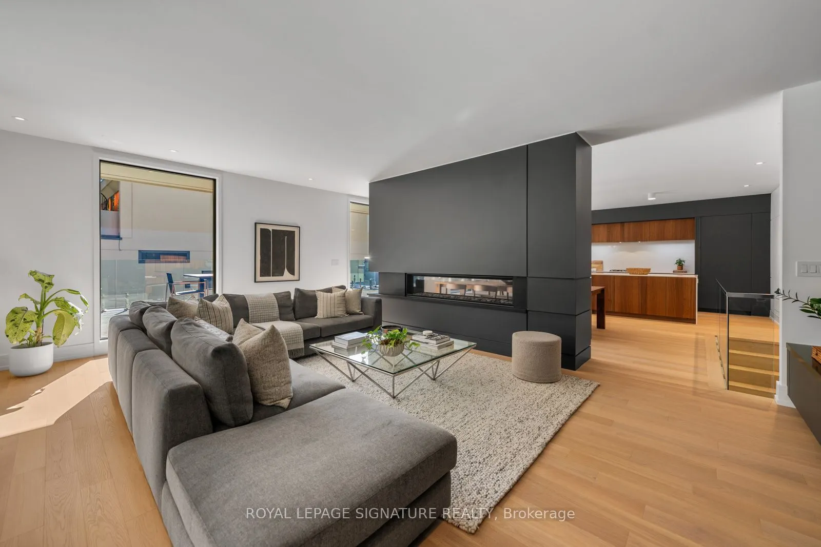 8 Fallingbrook Wood