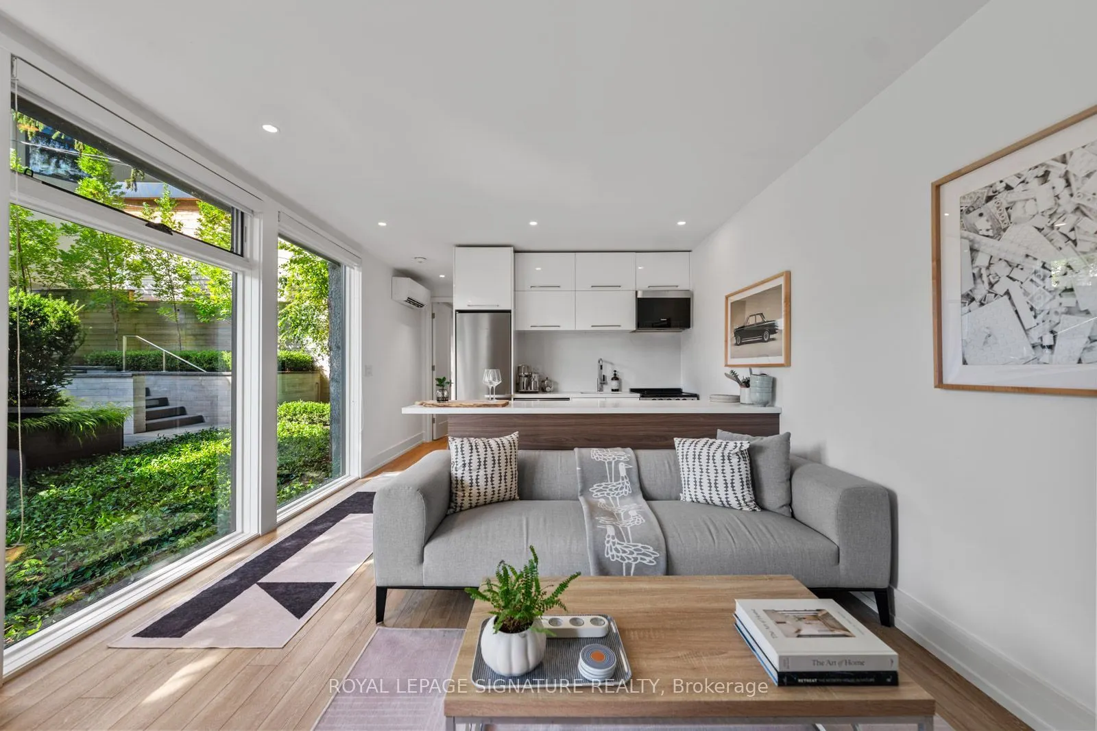 8 Fallingbrook Wood