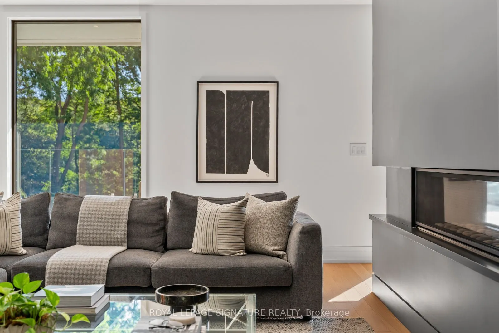 8 Fallingbrook Wood