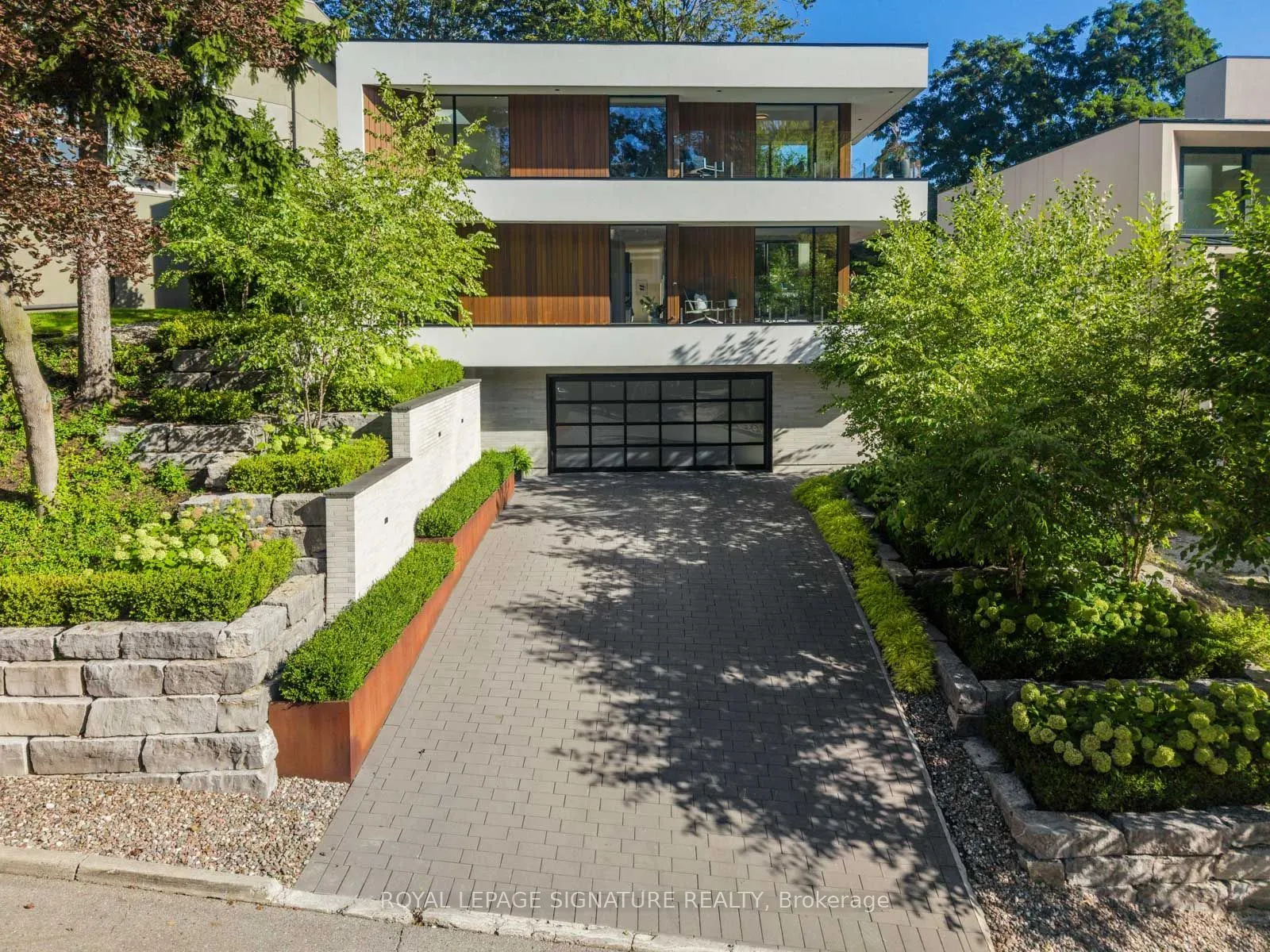 8 Fallingbrook Wood