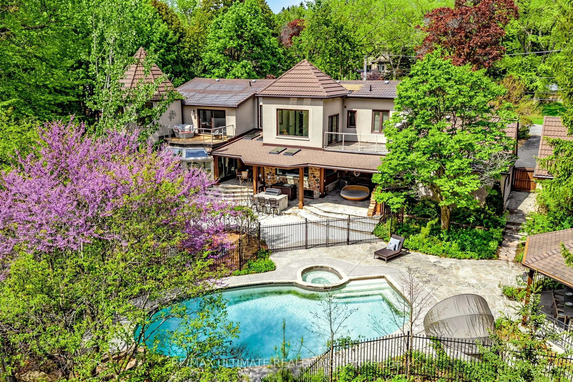 25 Bellehaven Crescent
