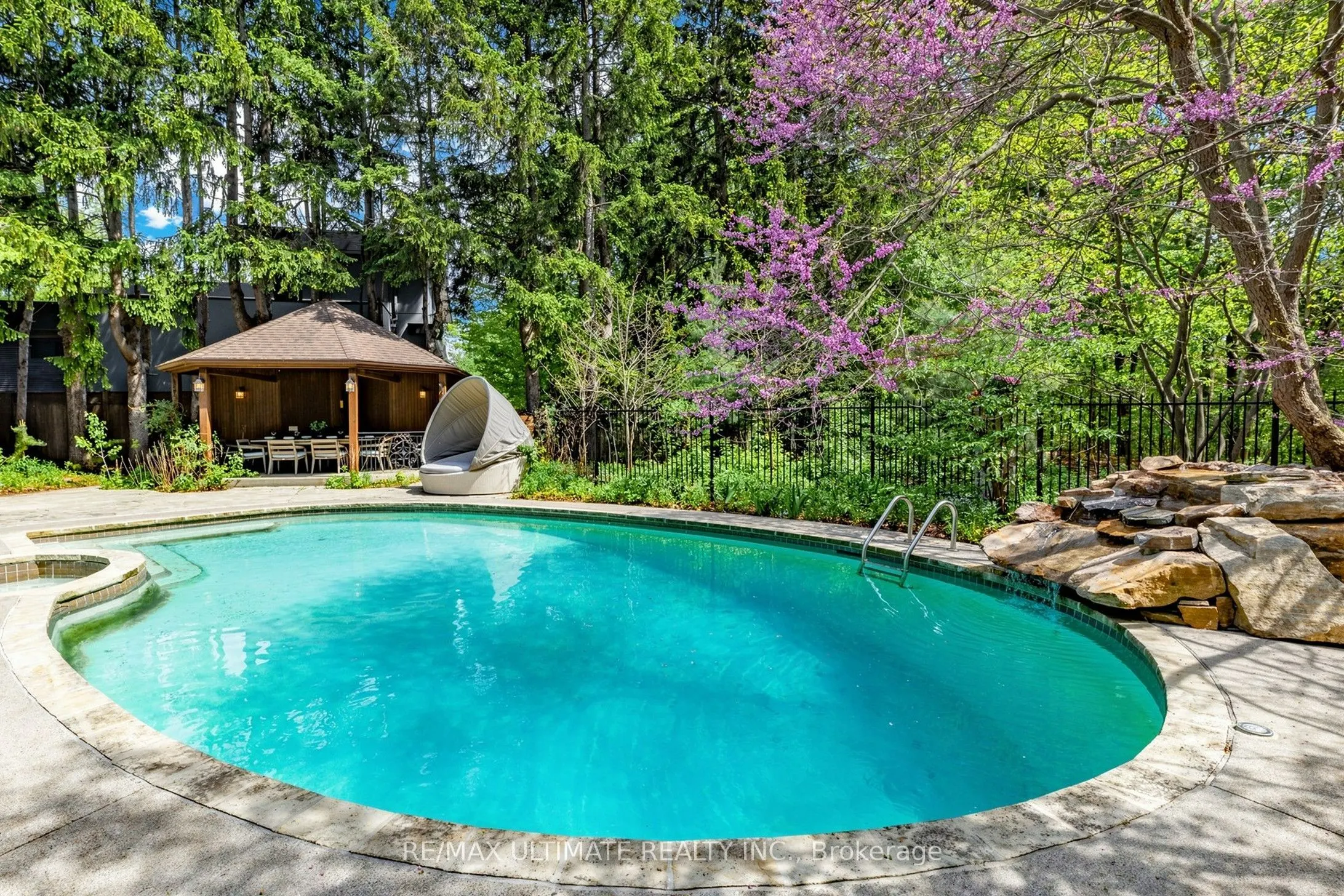 25 Bellehaven Crescent