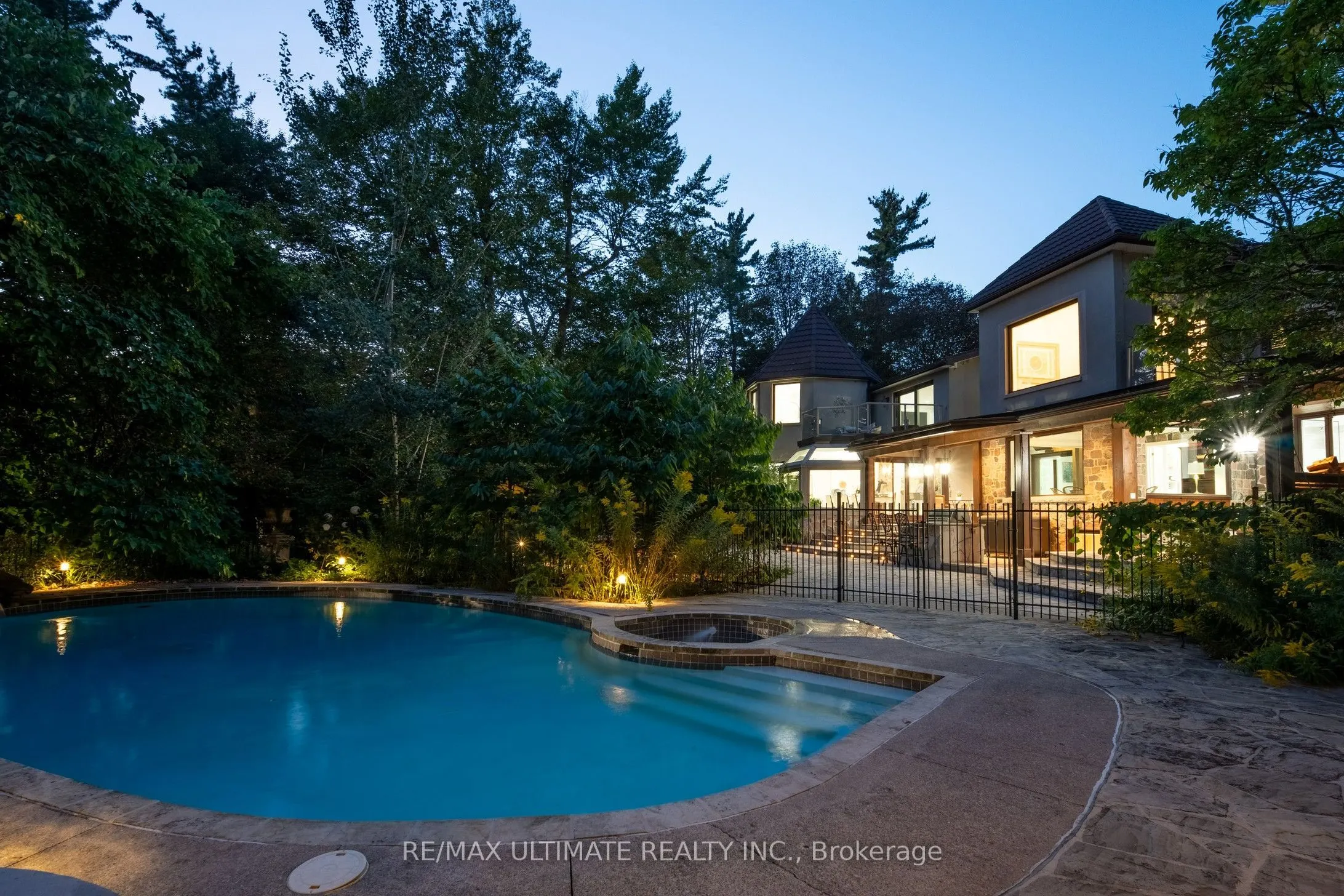 25 Bellehaven Crescent
