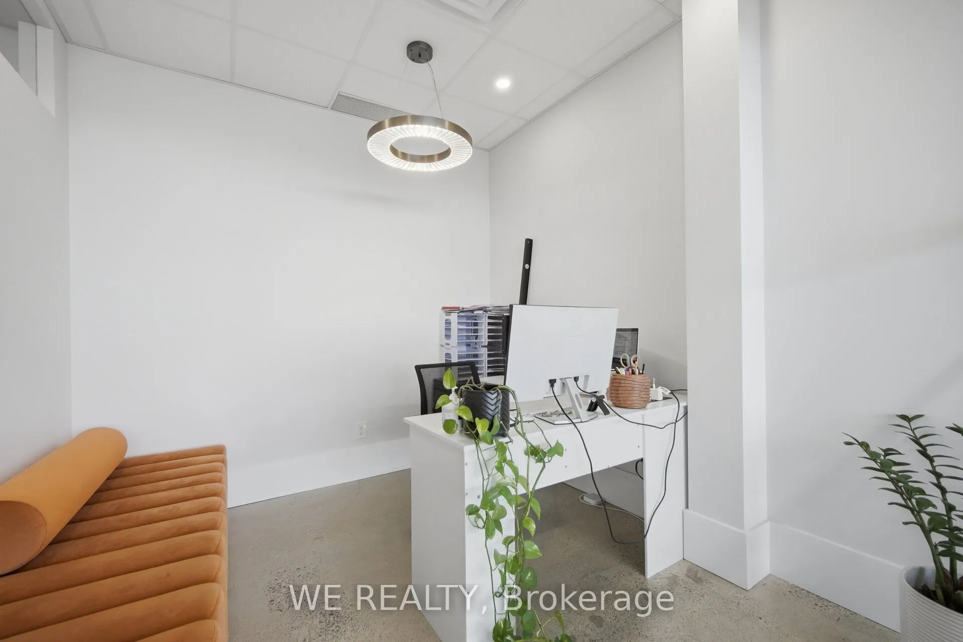 300 Rossland Road E #408