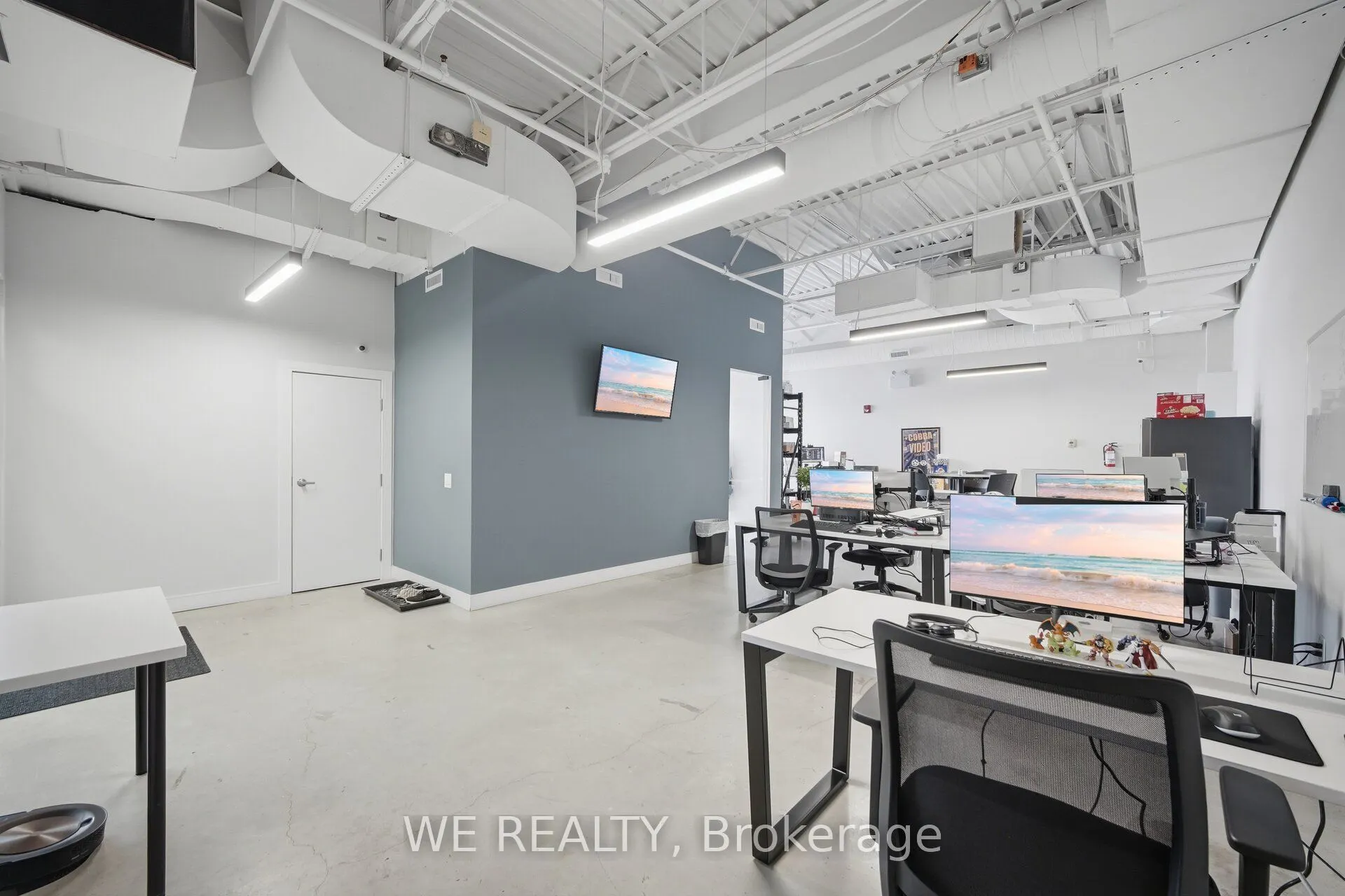 300 Rossland Road E #409
