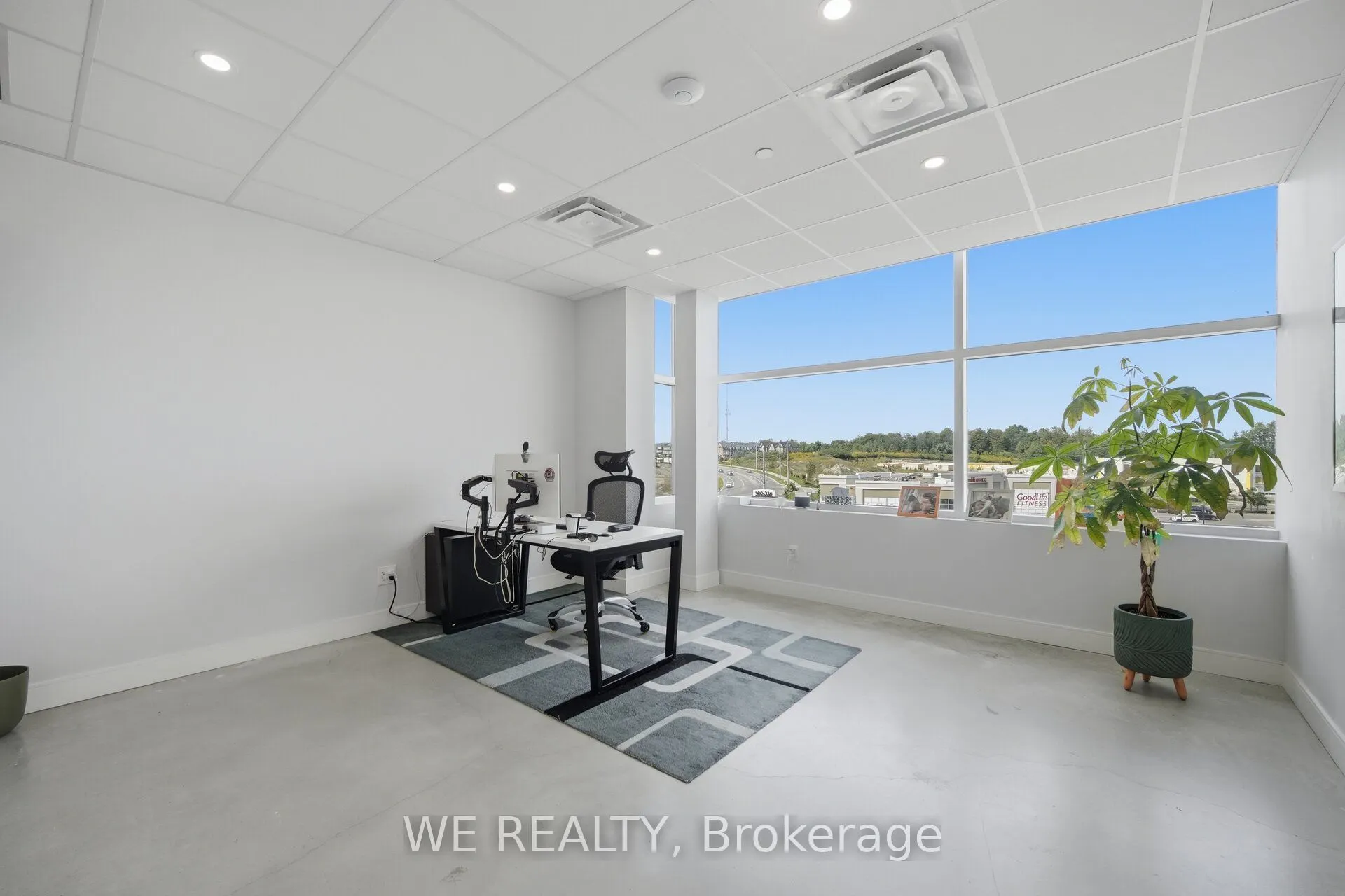 300 Rossland Road E #409