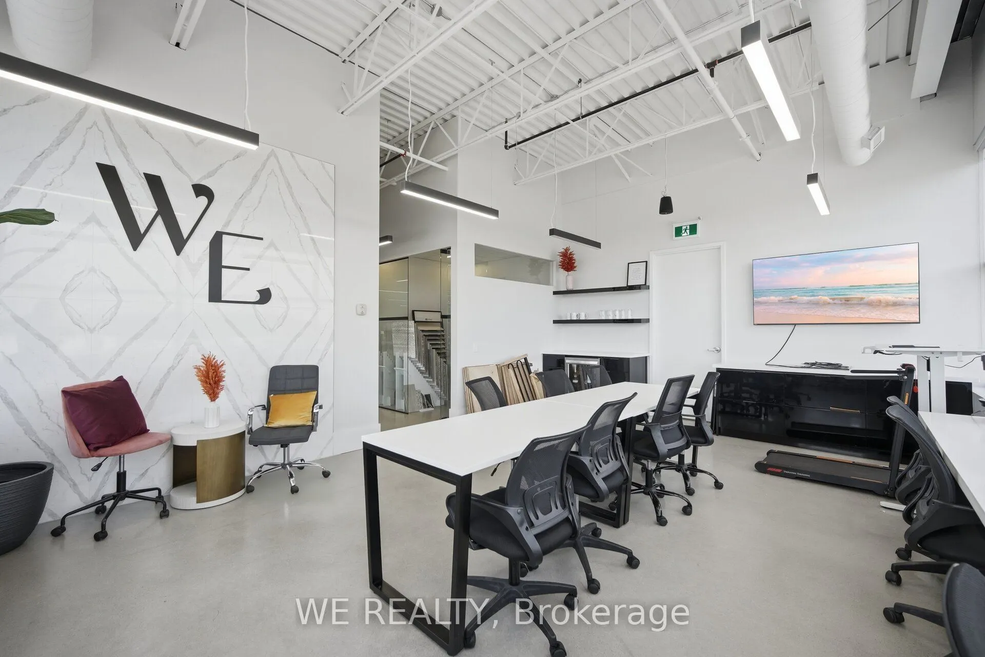 300 Rossland Road E #409