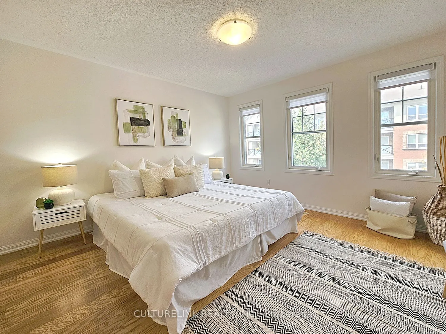 30 Mendelssohn Street #12