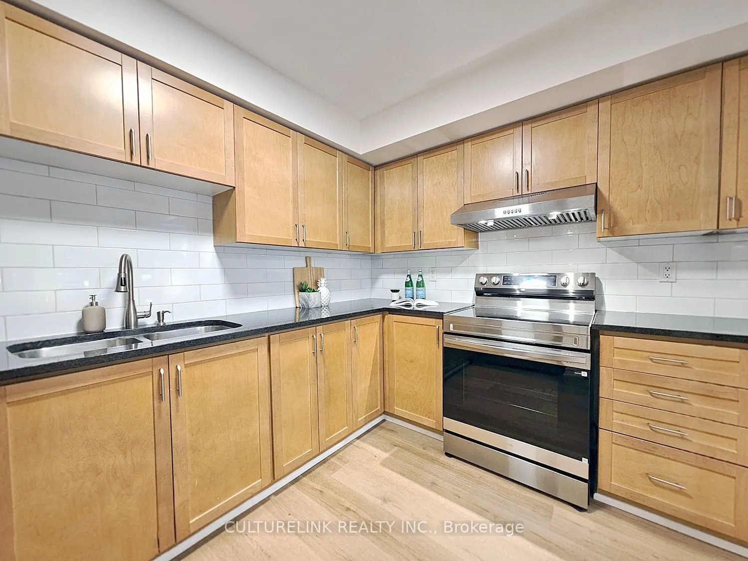 30 Mendelssohn Street #12