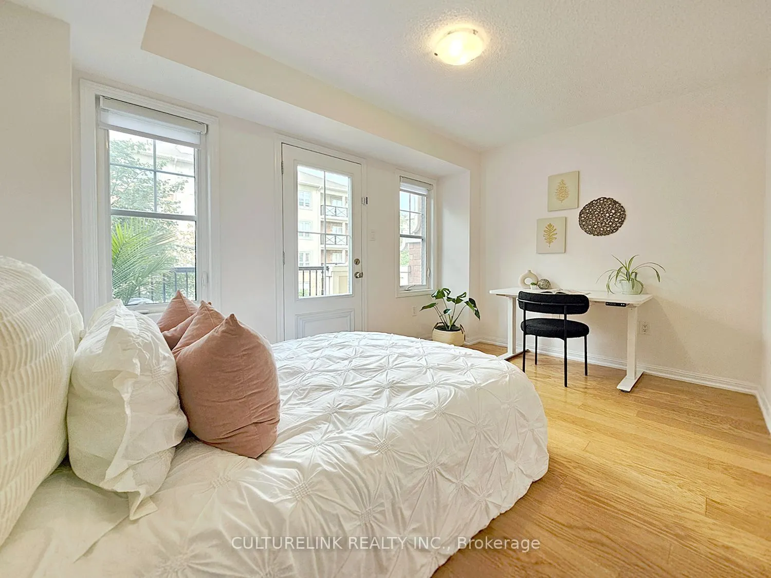 30 Mendelssohn Street #12