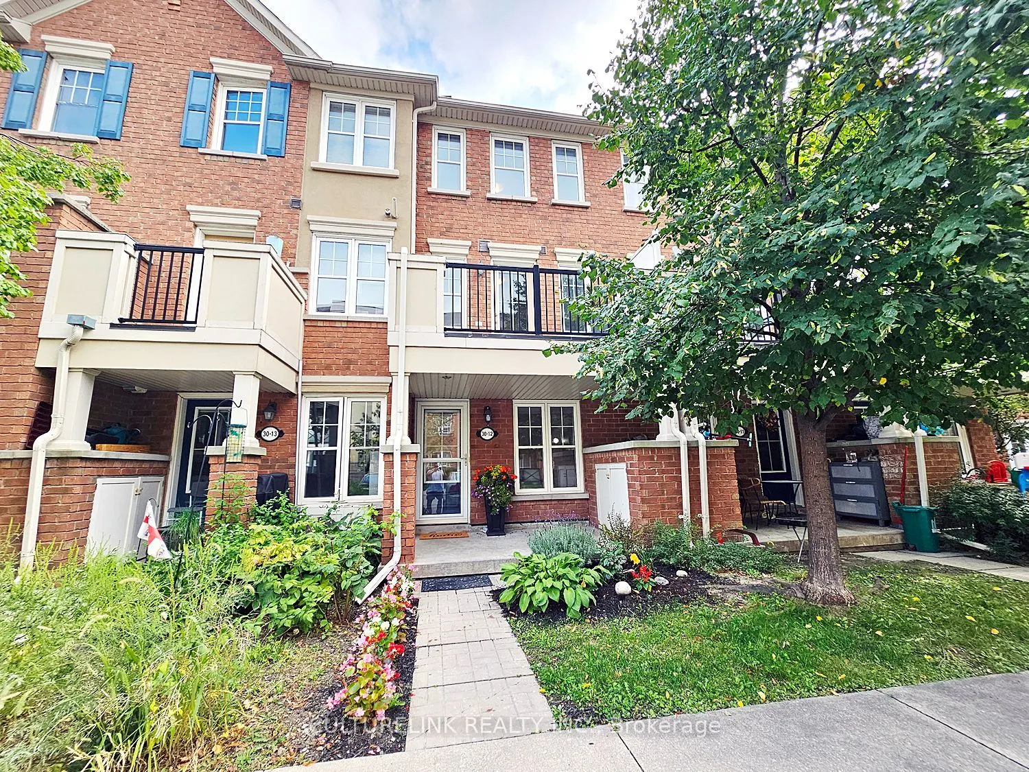 30 Mendelssohn Street #12