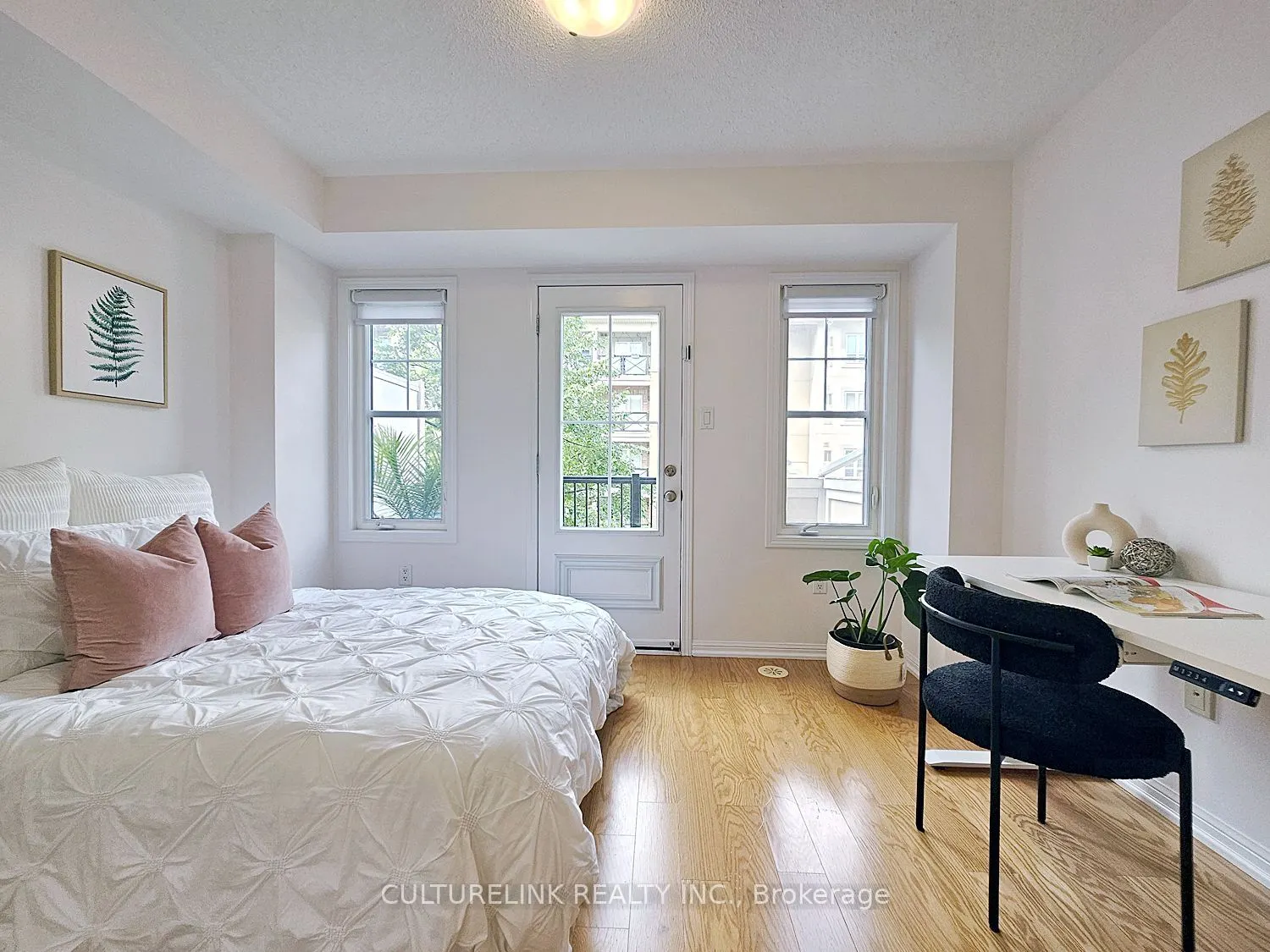 30 Mendelssohn Street #12