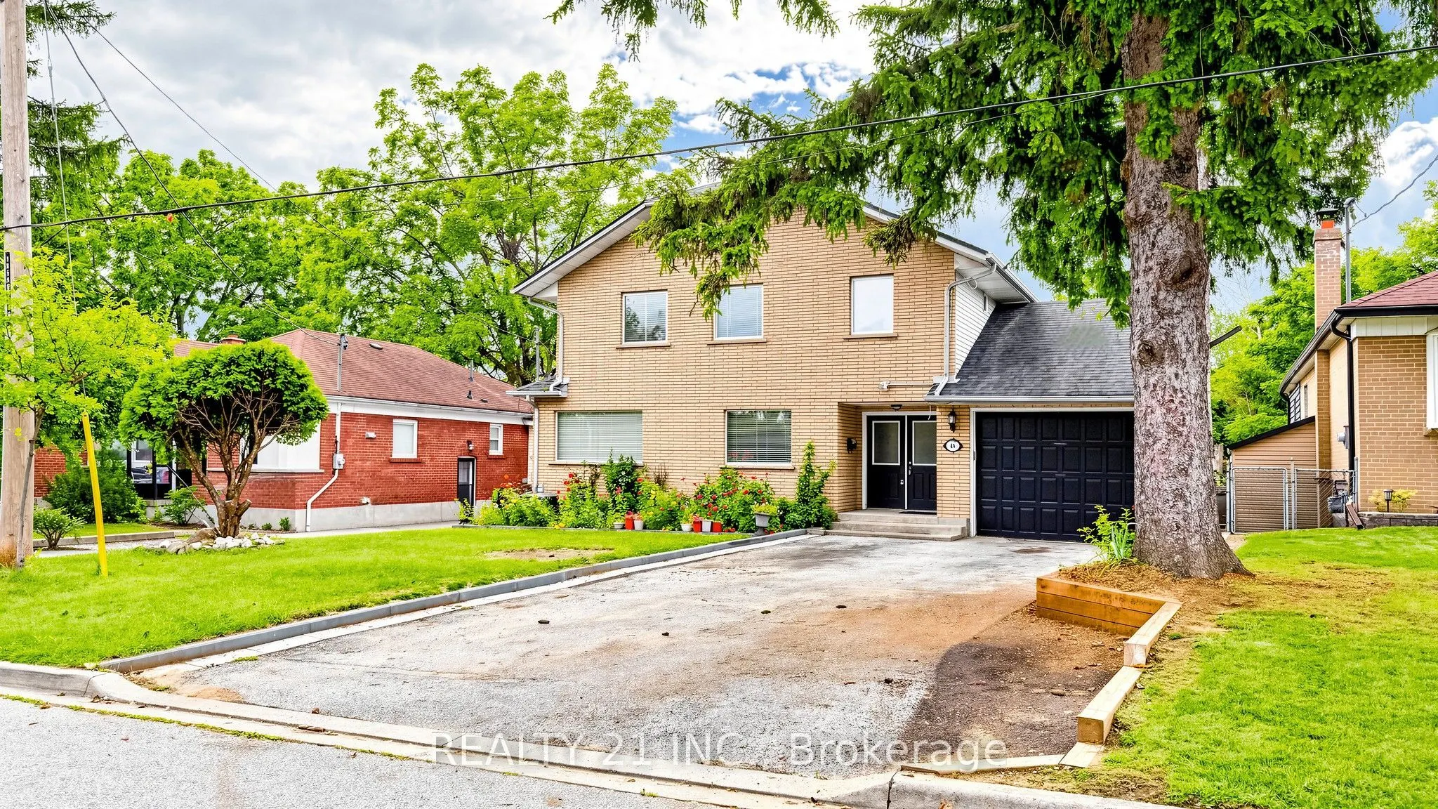 48 Megan Avenue