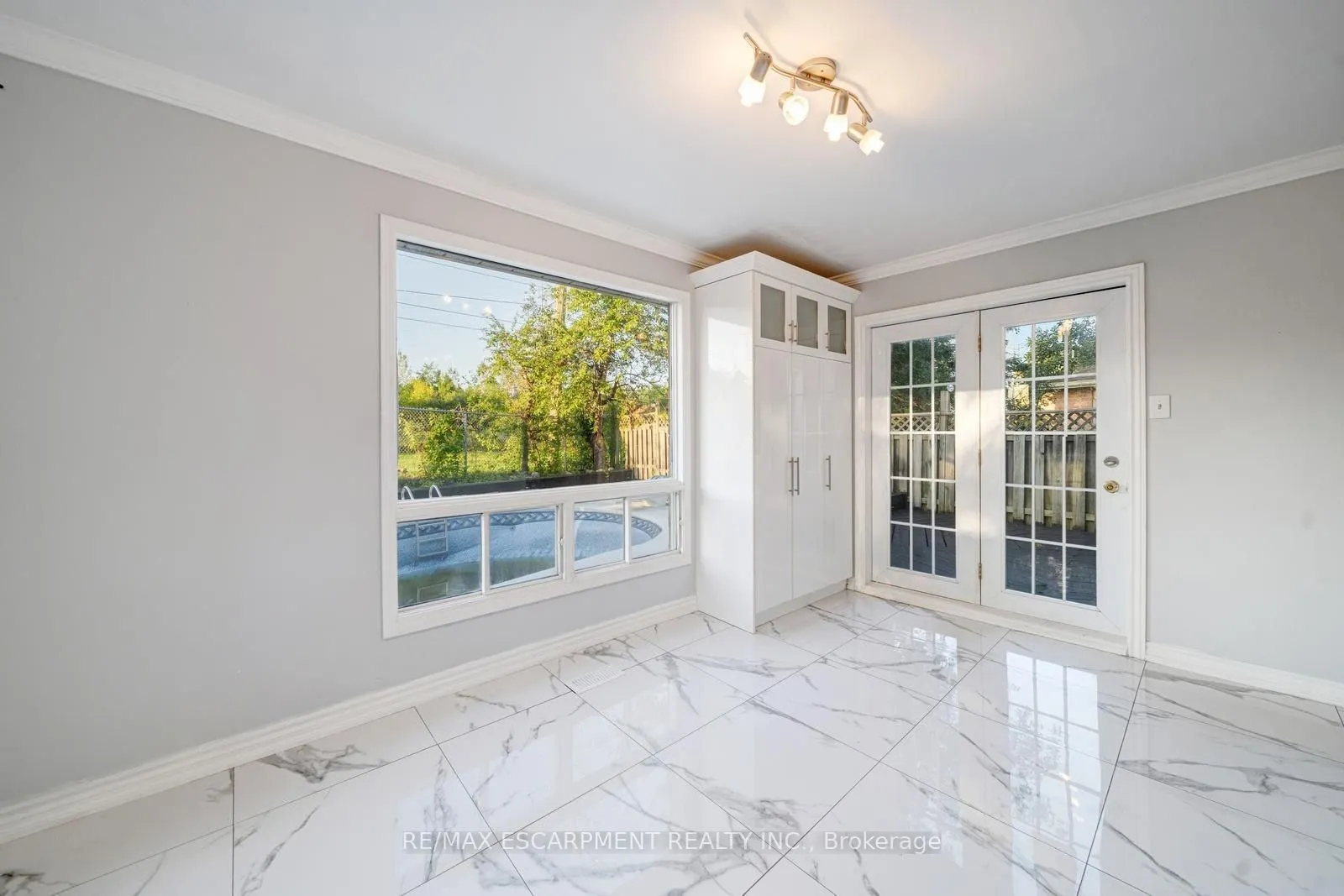 2081 Lynn Heights Drive