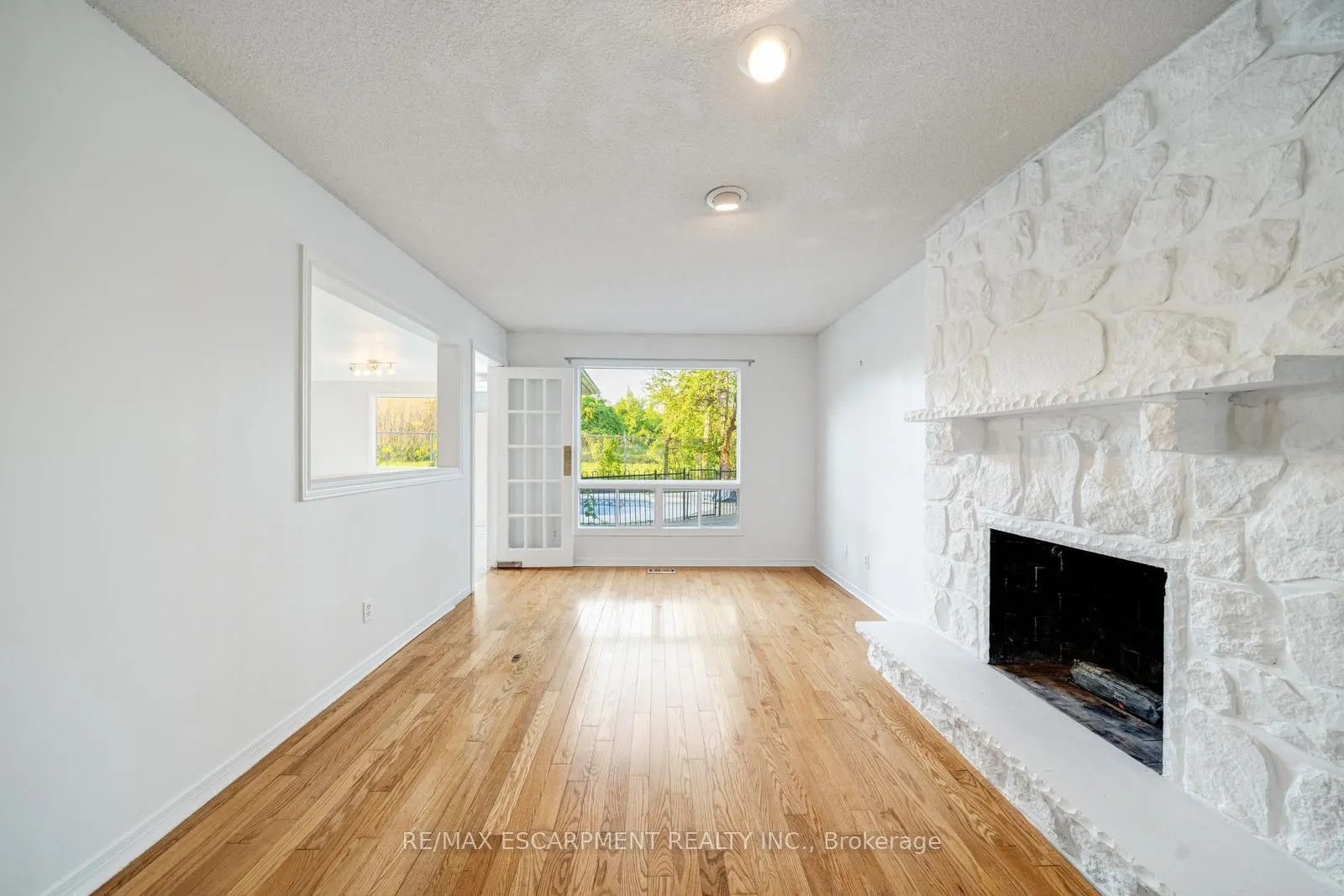 2081 Lynn Heights Drive