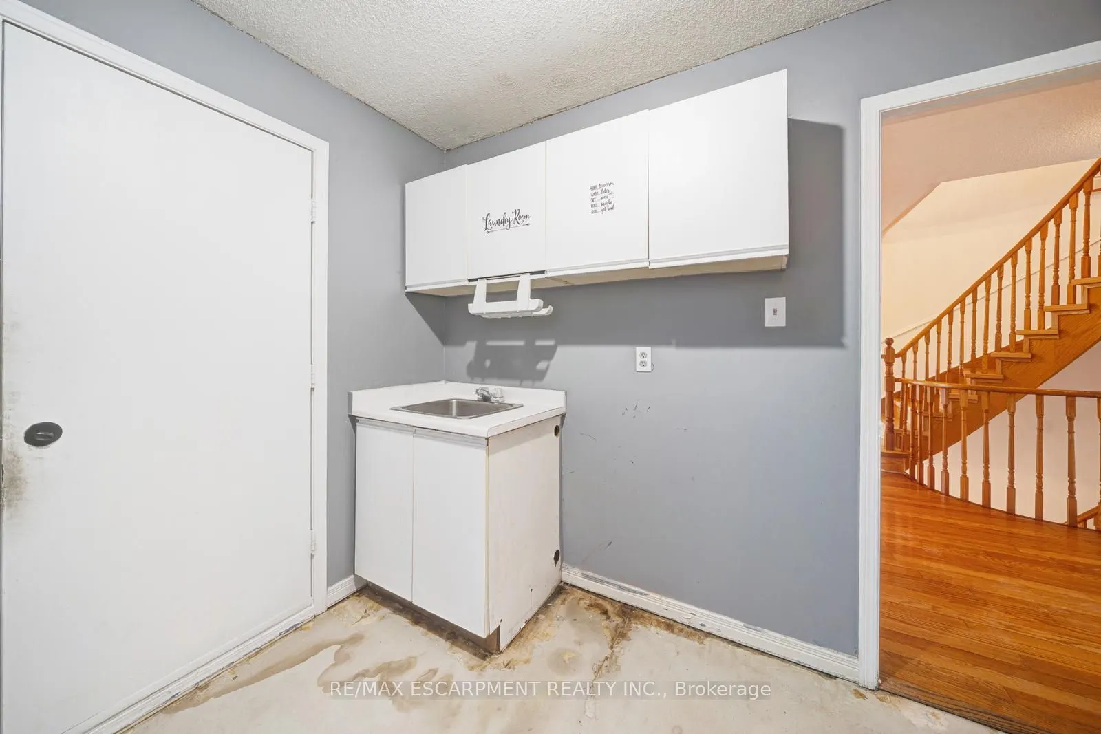 2081 Lynn Heights Drive