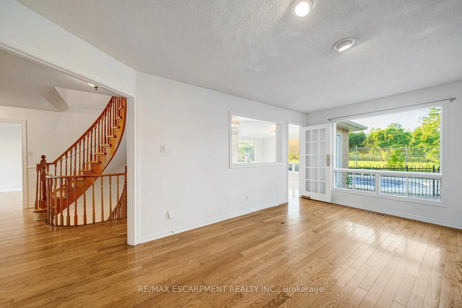 2081 Lynn Heights Drive