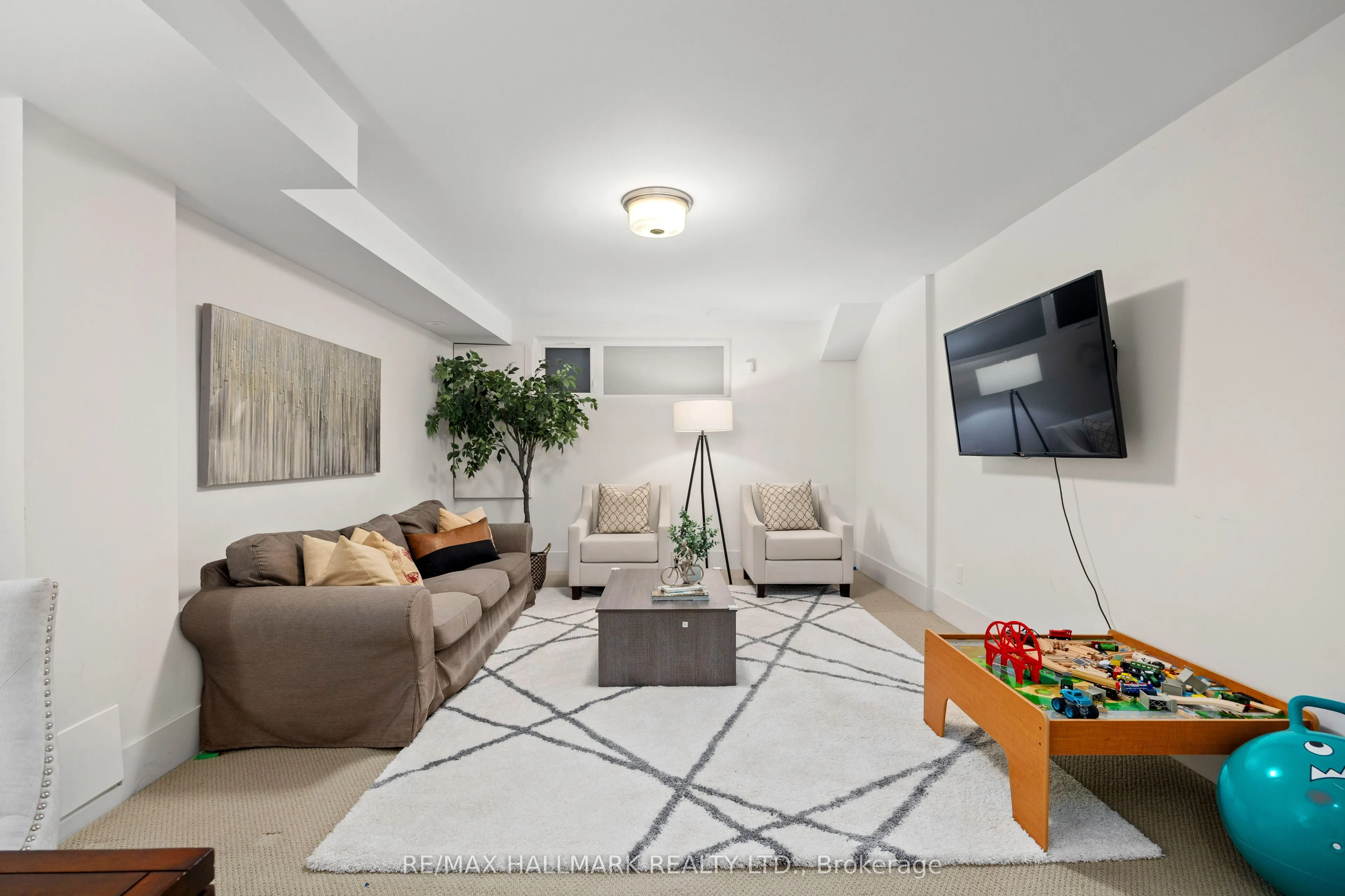 68 Boulton Avenue