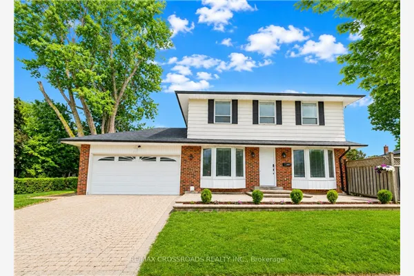 49 King Louis Crescent