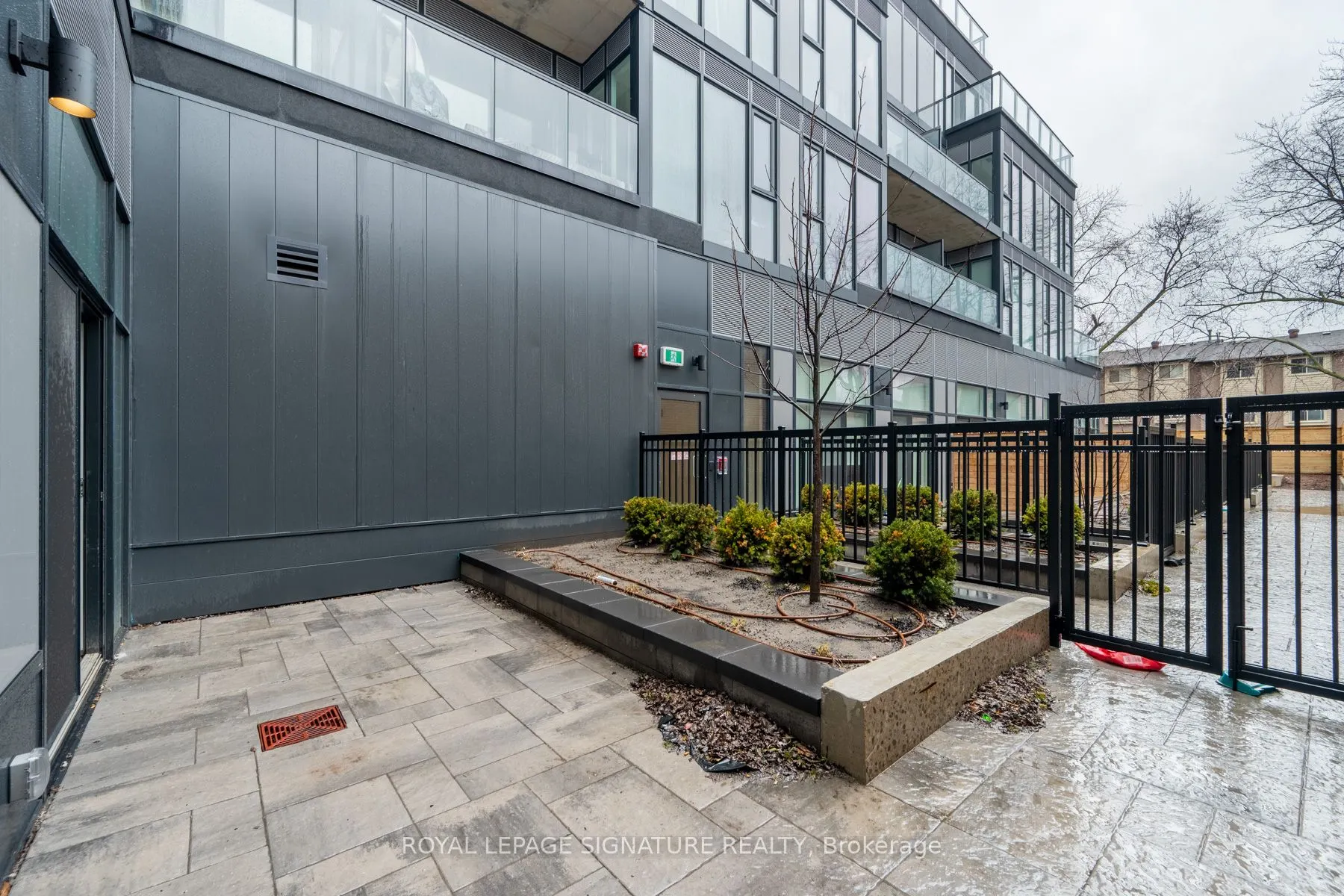 4569 Kingston Road #101