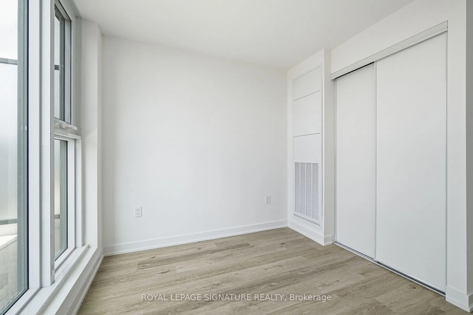 4569 Kingston Road #1103