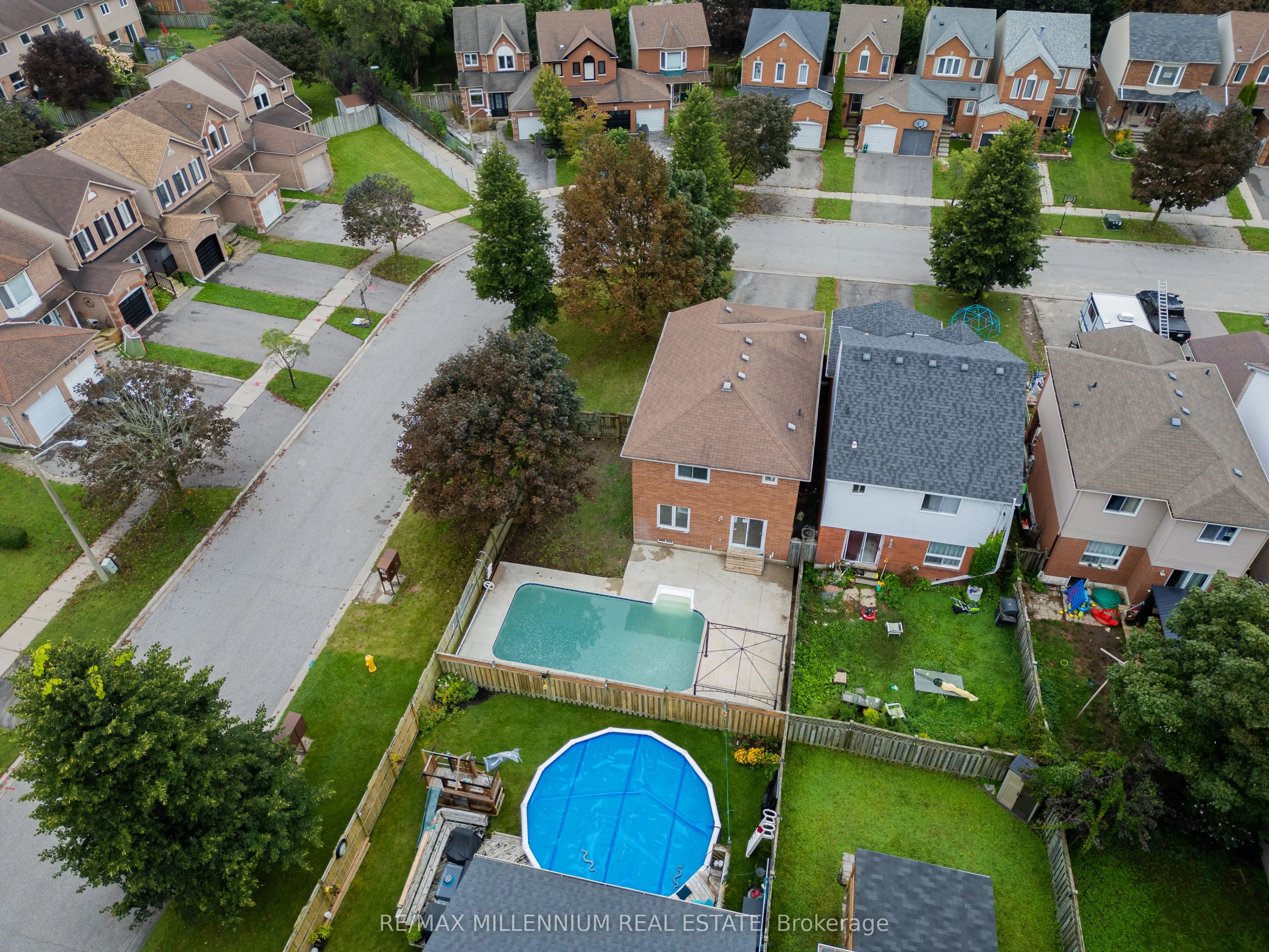 70 Fry Crescent