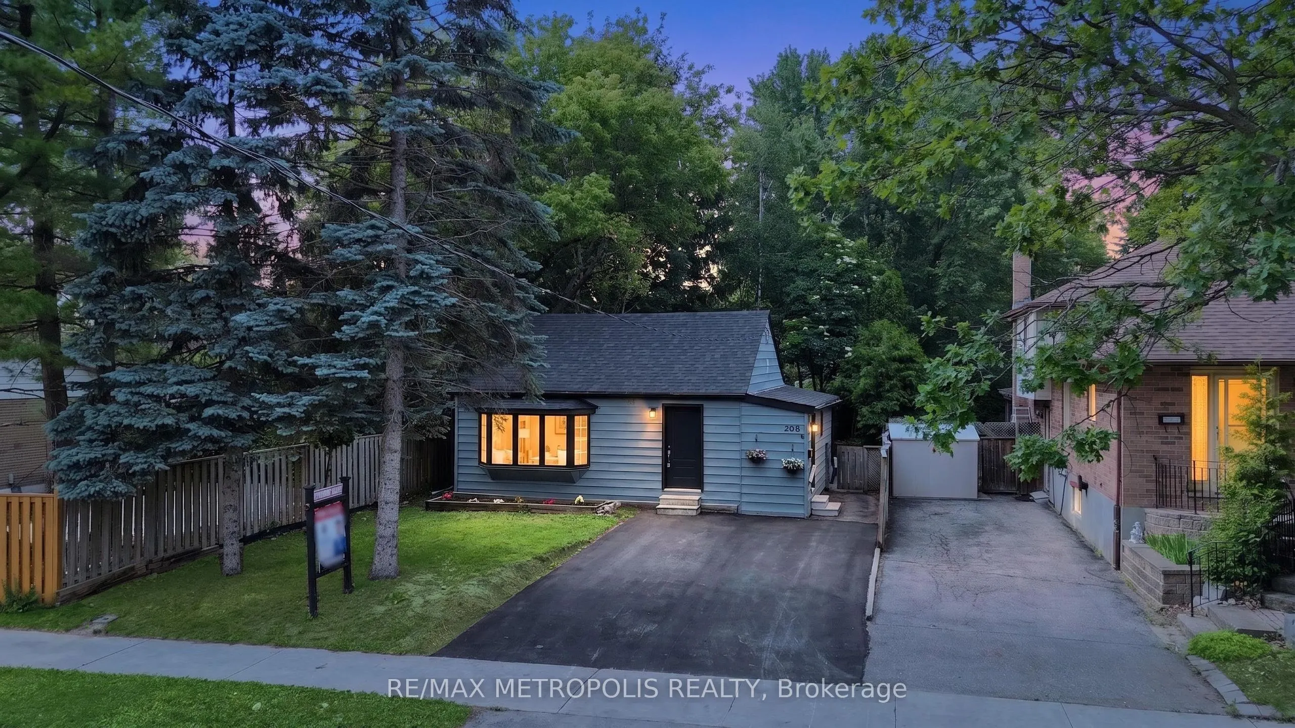 208 Palmerston Avenue
