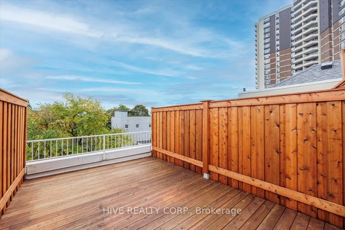 957 Broadview Avenue #D