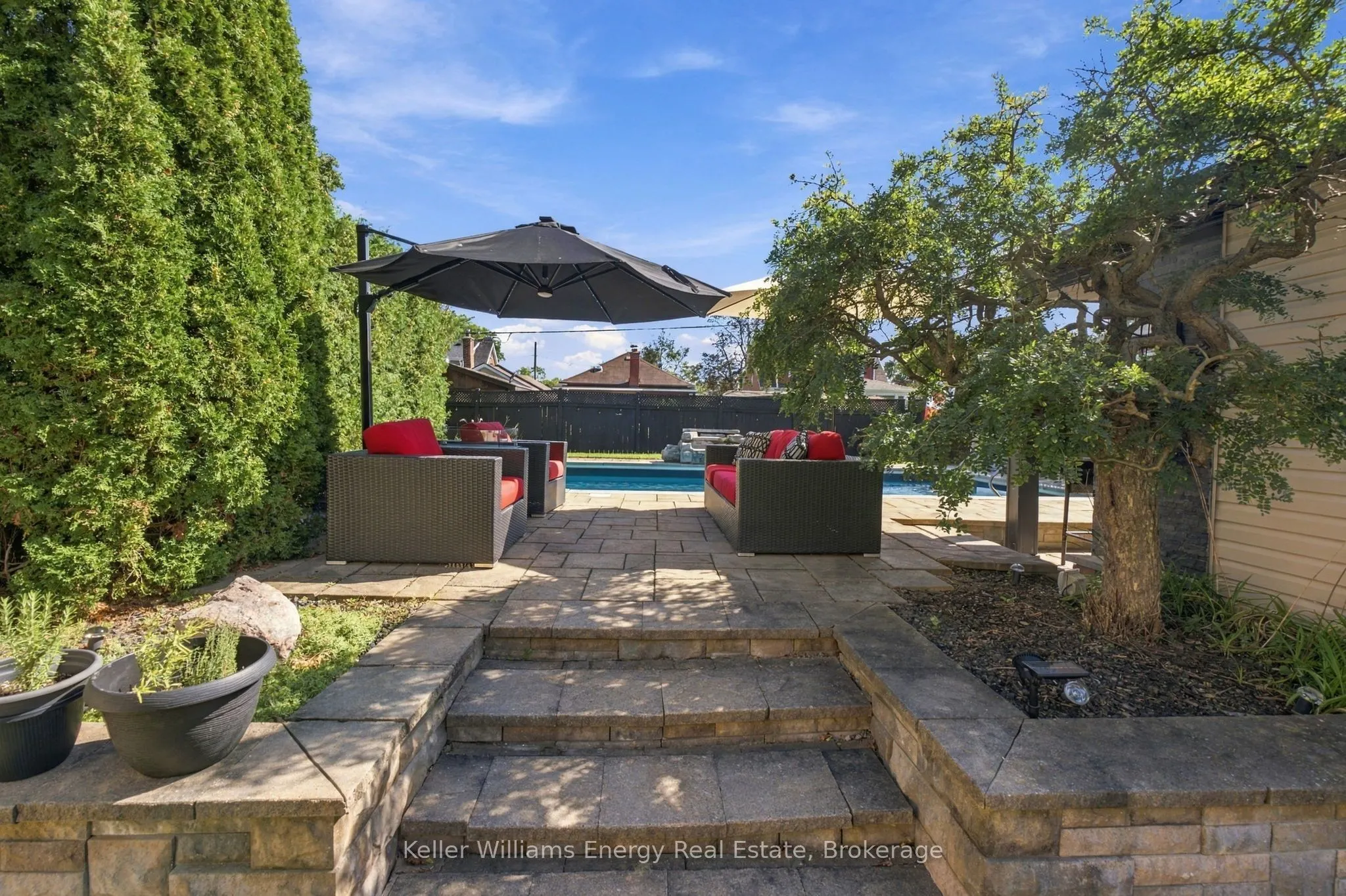 107 Sutherland Avenue