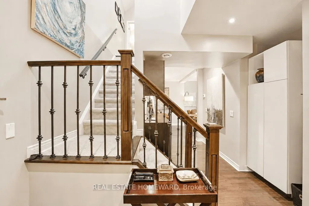 1941 Queen Street E #304